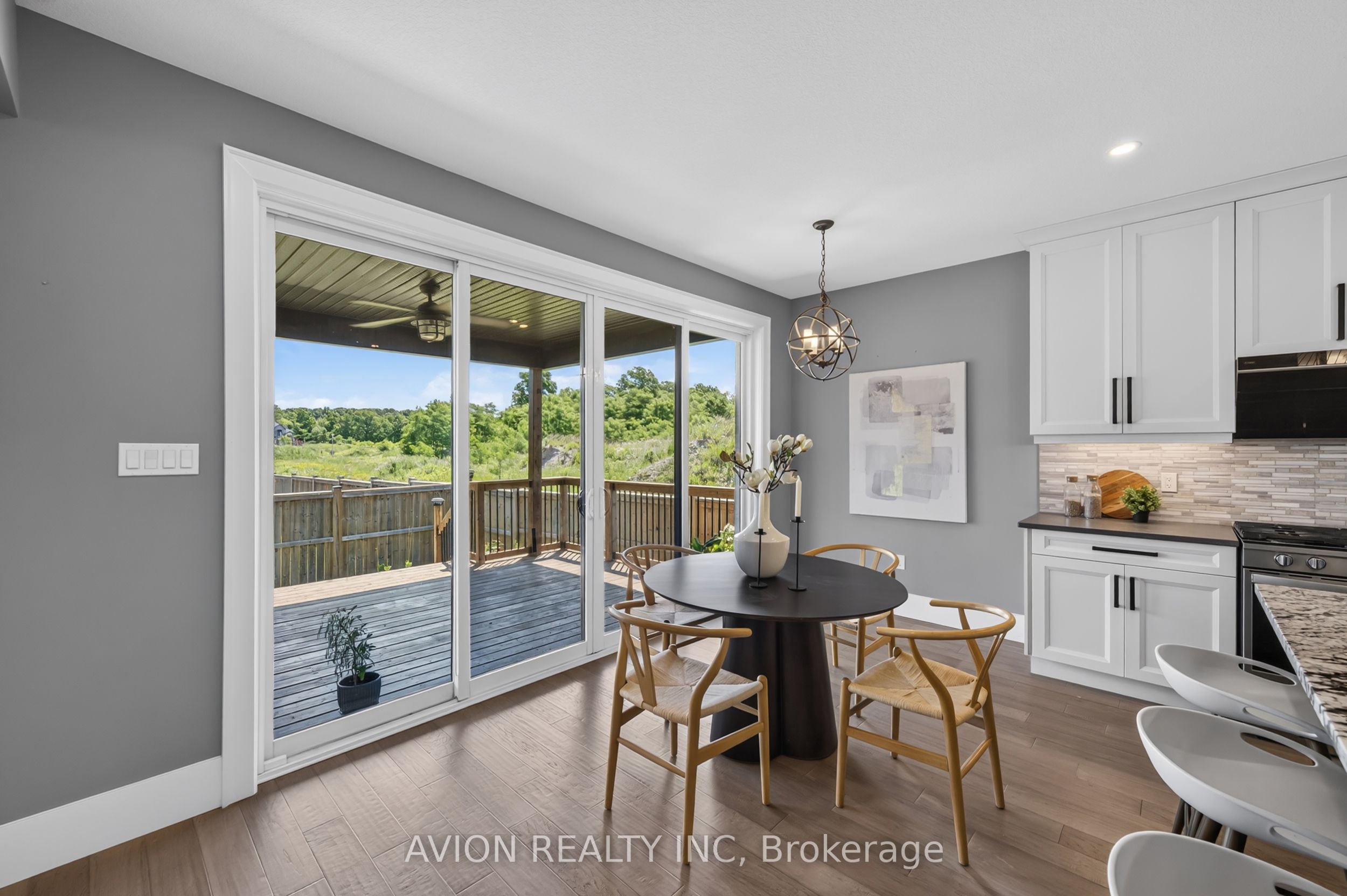 1796 Brayford Avenue Property Photo 19