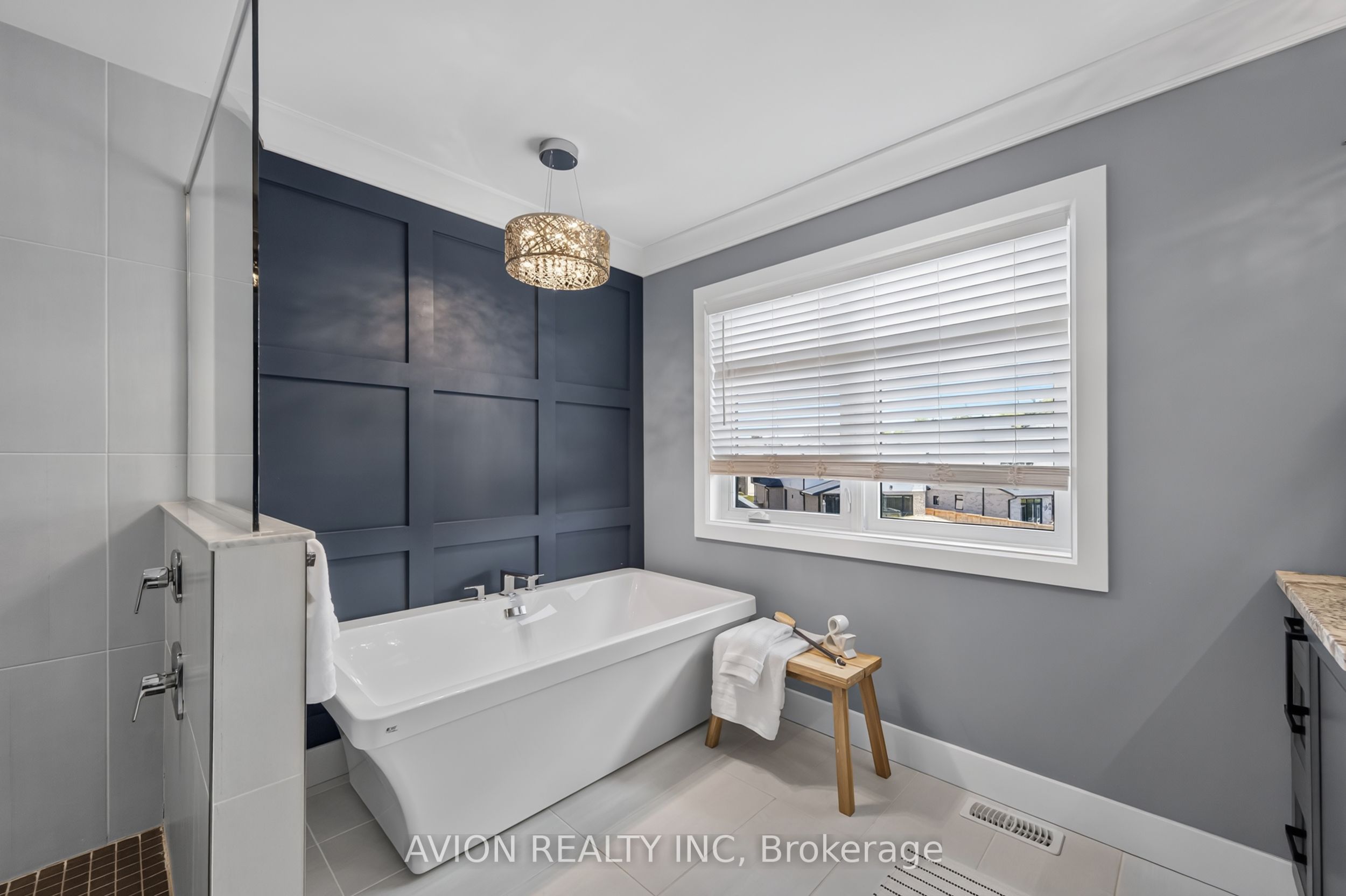 1796 Brayford Avenue Property Photo 25