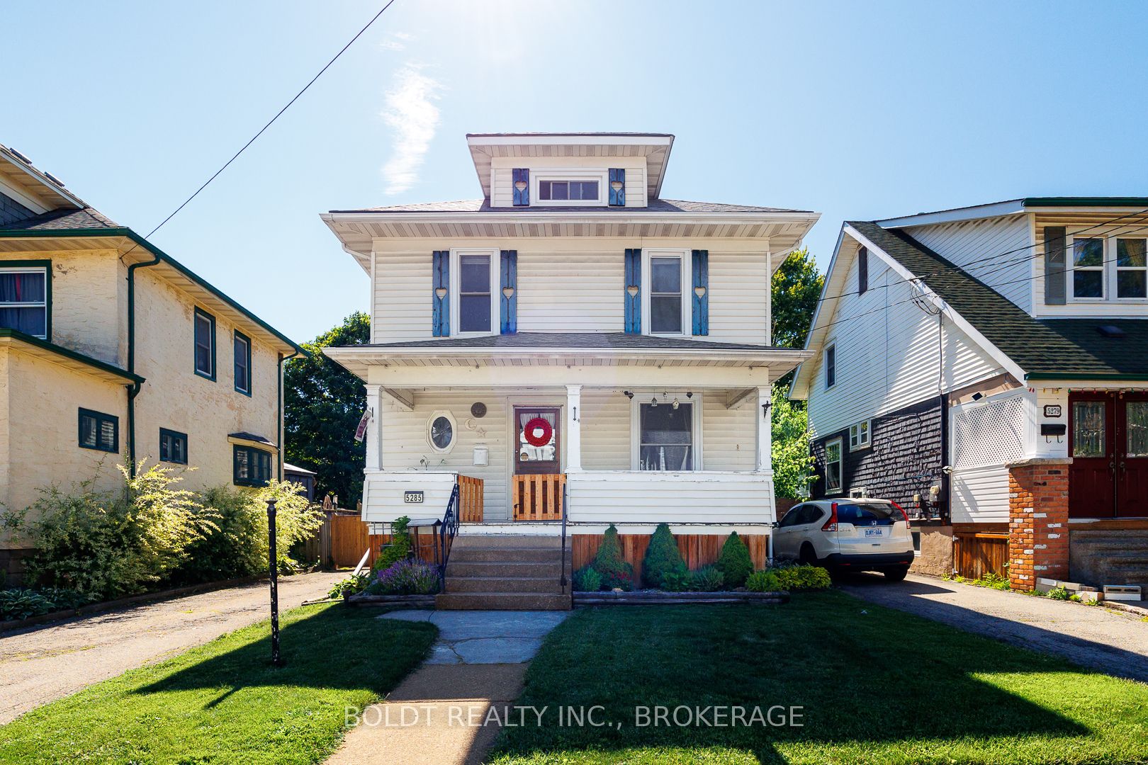 5285 Third Avenue Property Photo 2