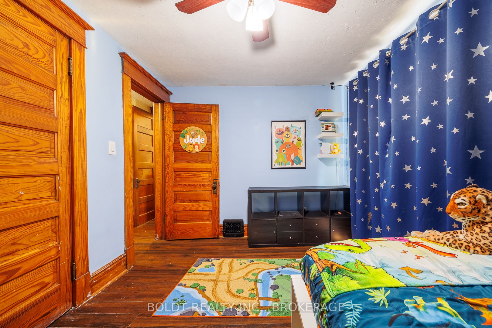 5285 Third Avenue Property Photo 14