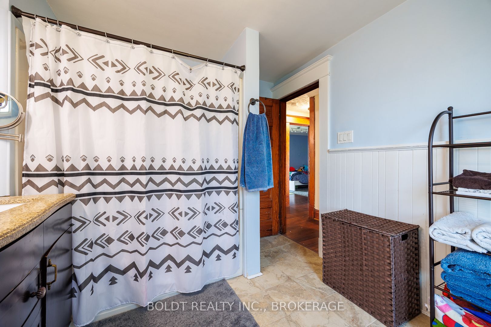 5285 Third Avenue Property Photo 16