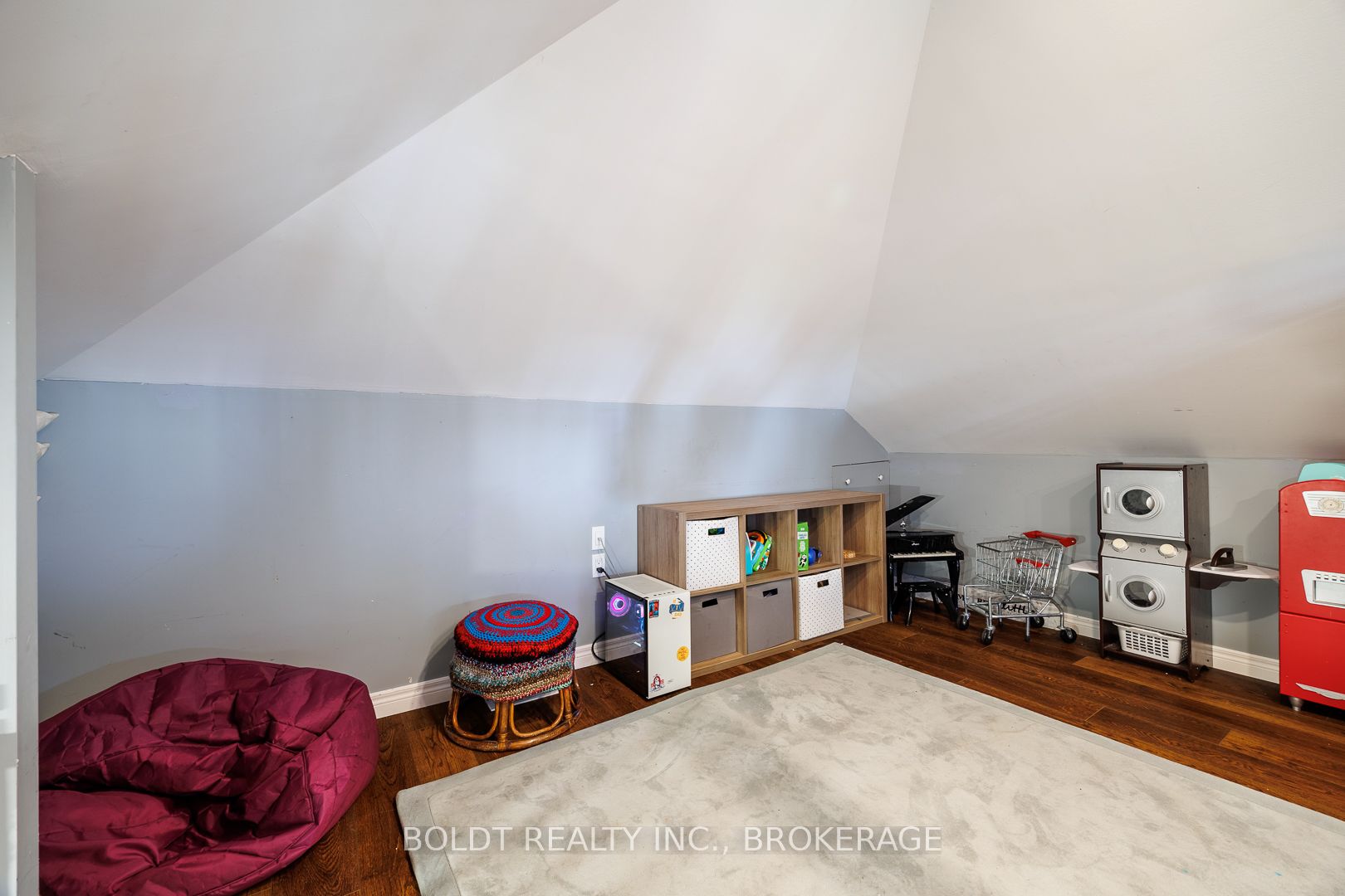 5285 Third Avenue Property Photo 18