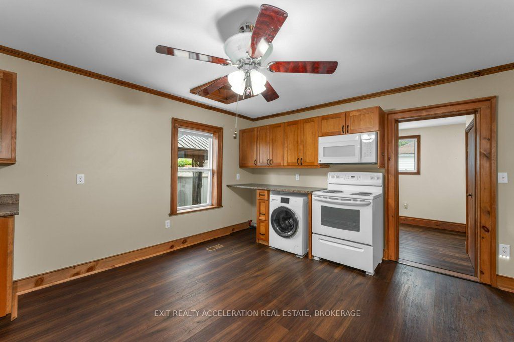 182 West Street Property Photo 17
