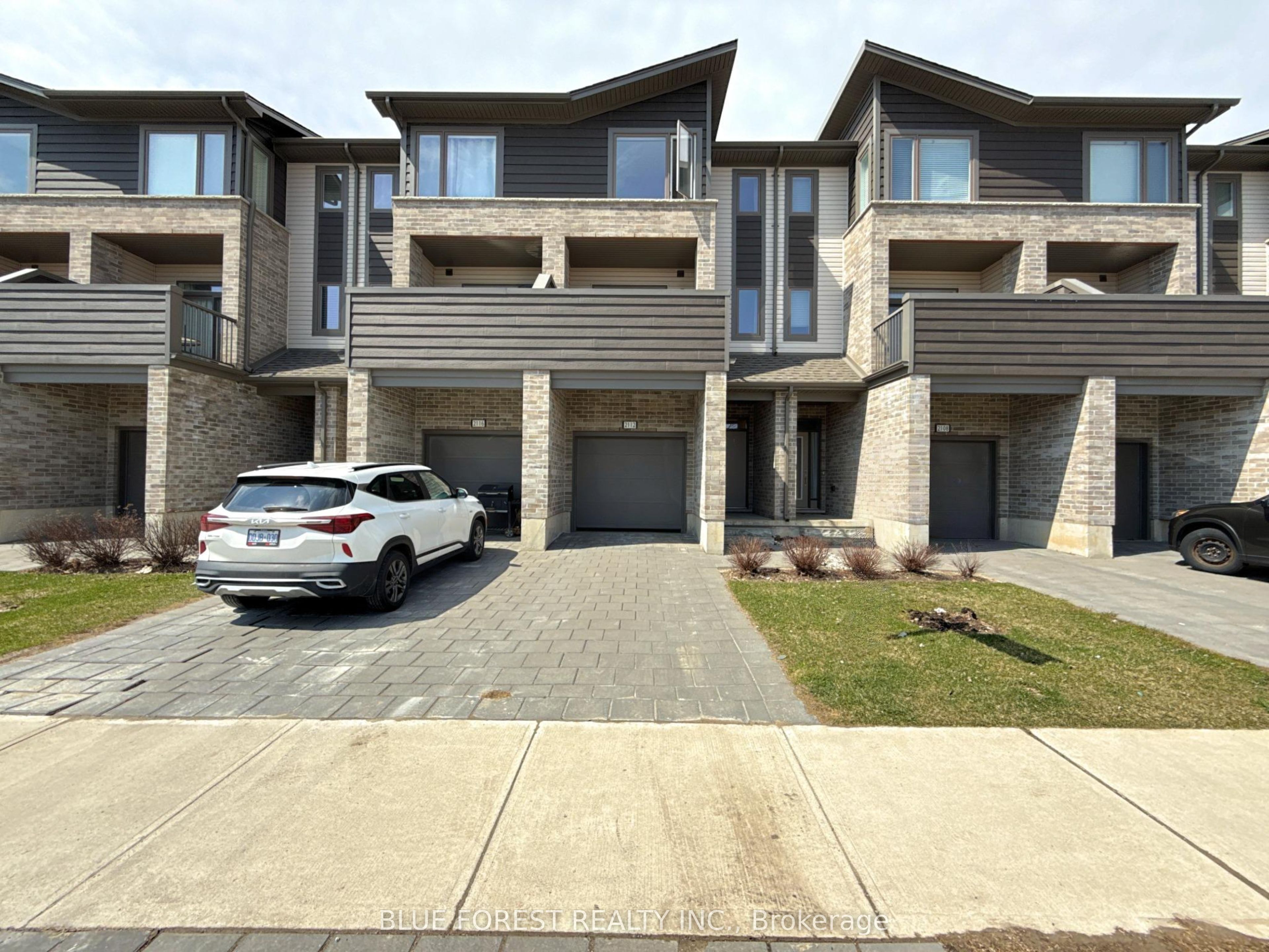 2112 Meadowgate Boulevard Property Photo 1