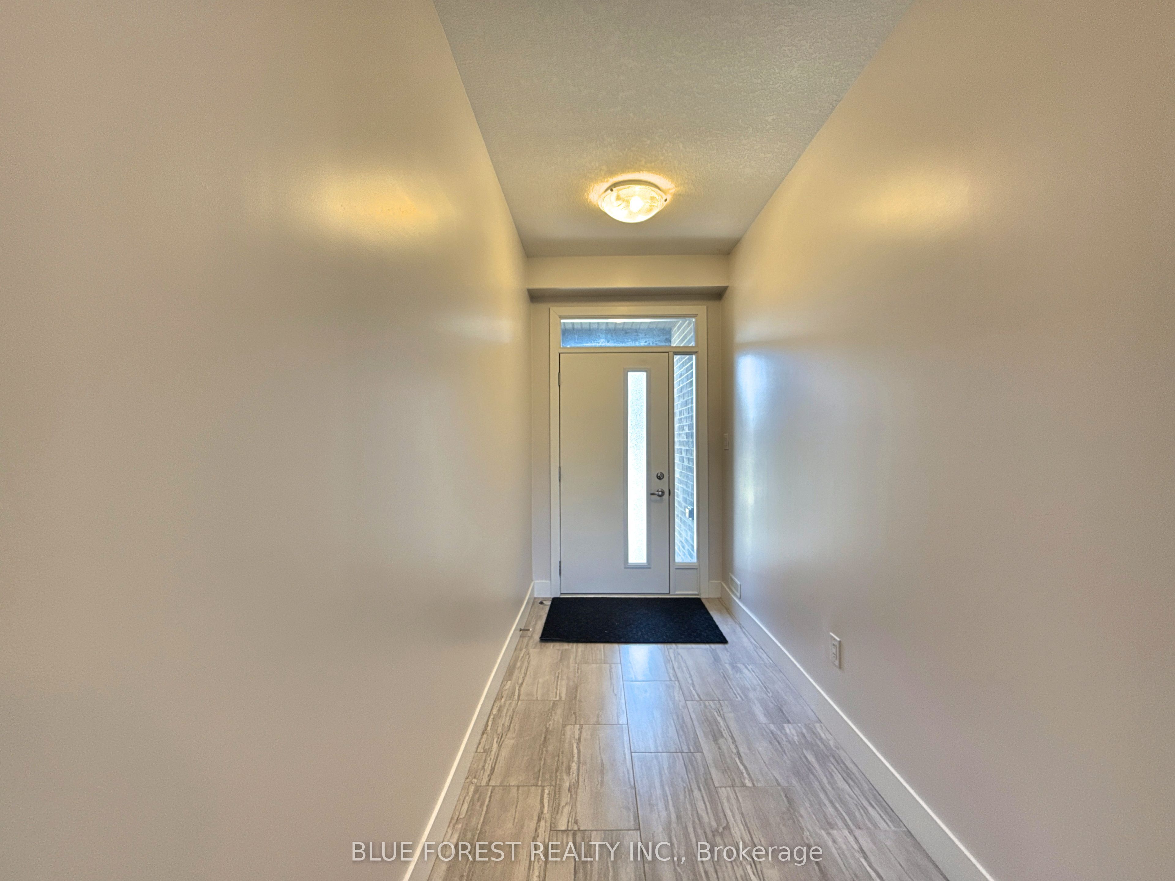 2112 Meadowgate Boulevard Property Photo 3