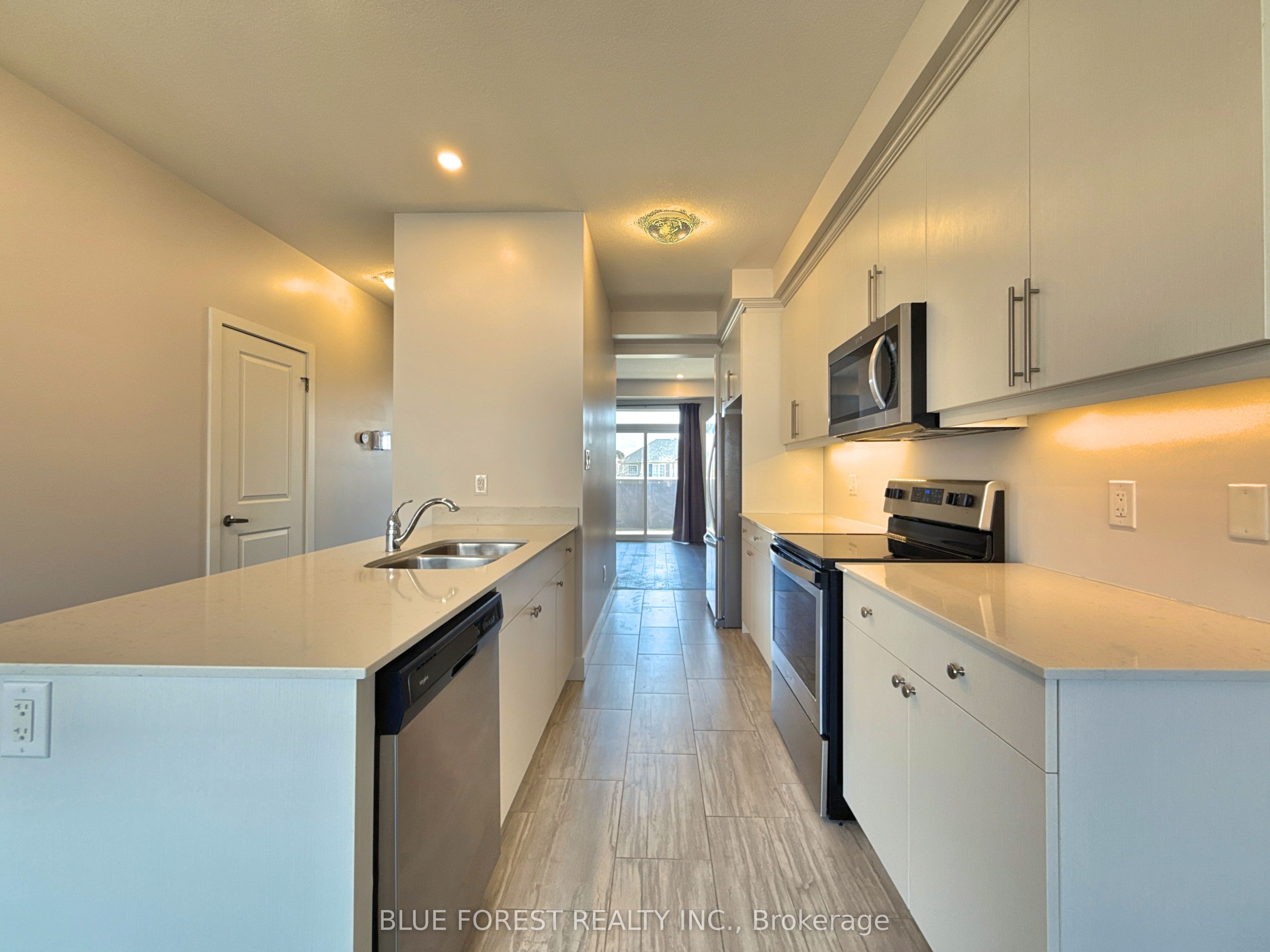 2112 Meadowgate Boulevard Property Photo 7