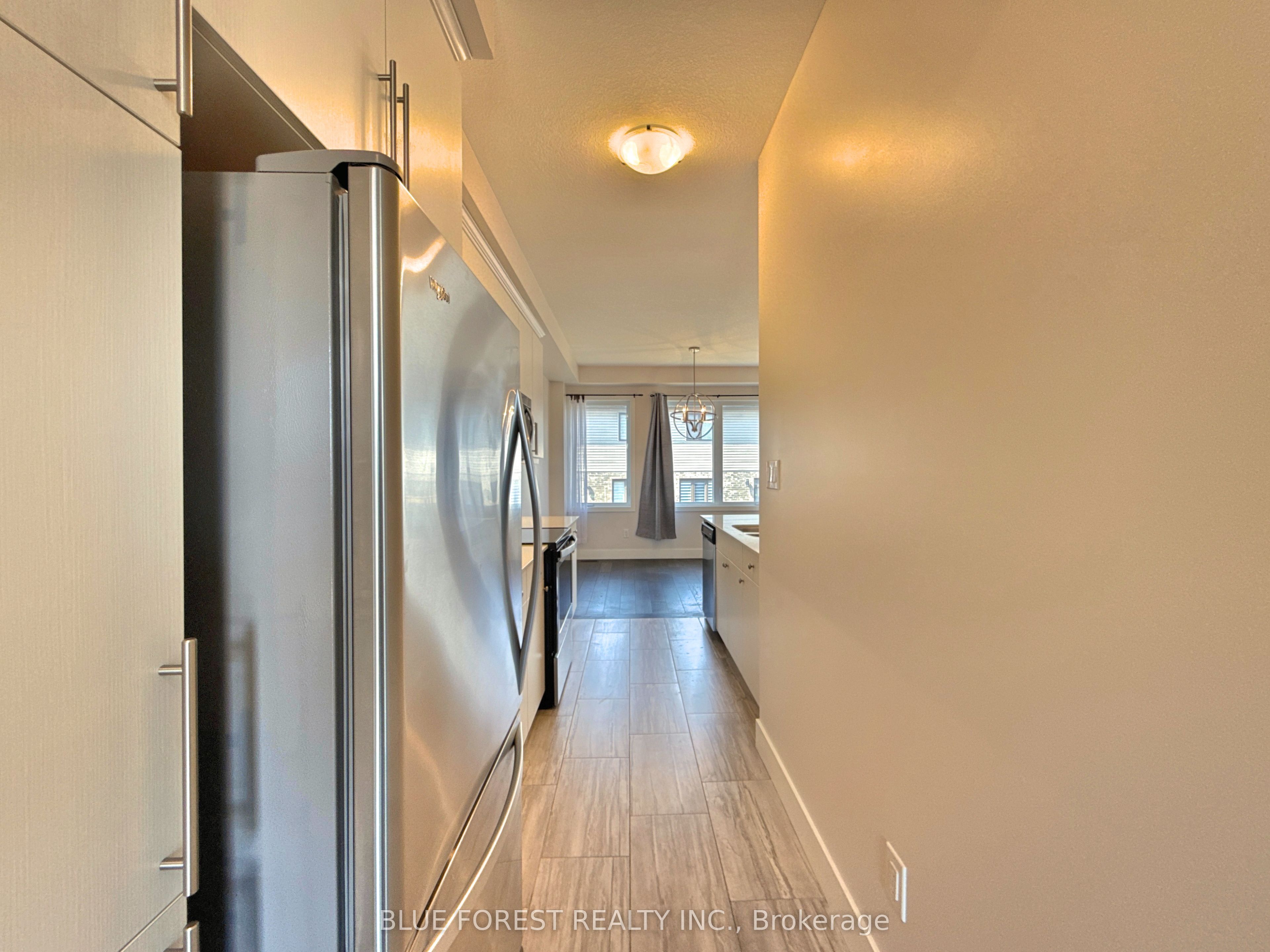 2112 Meadowgate Boulevard Property Photo 9