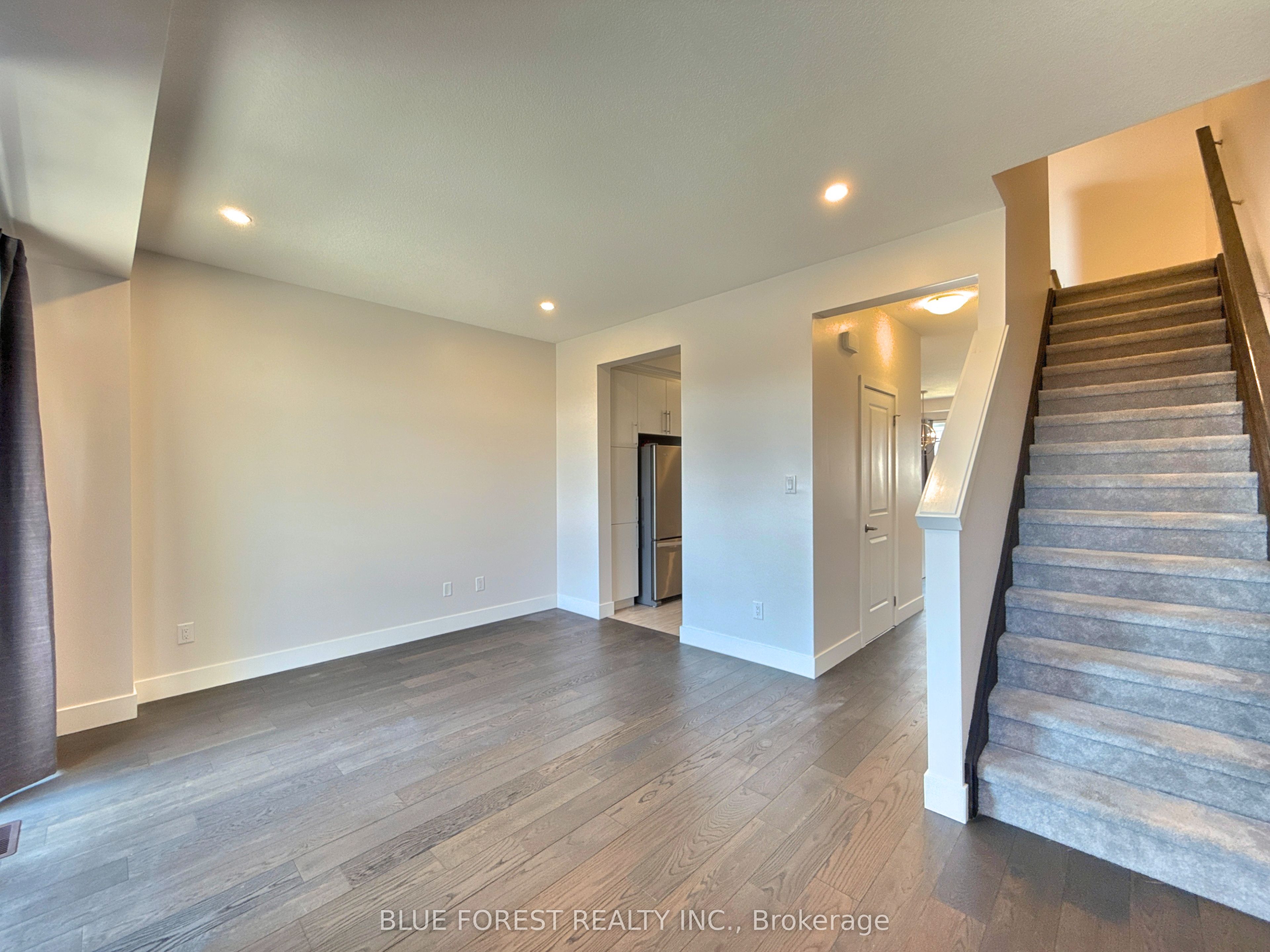 2112 Meadowgate Boulevard Property Photo 11
