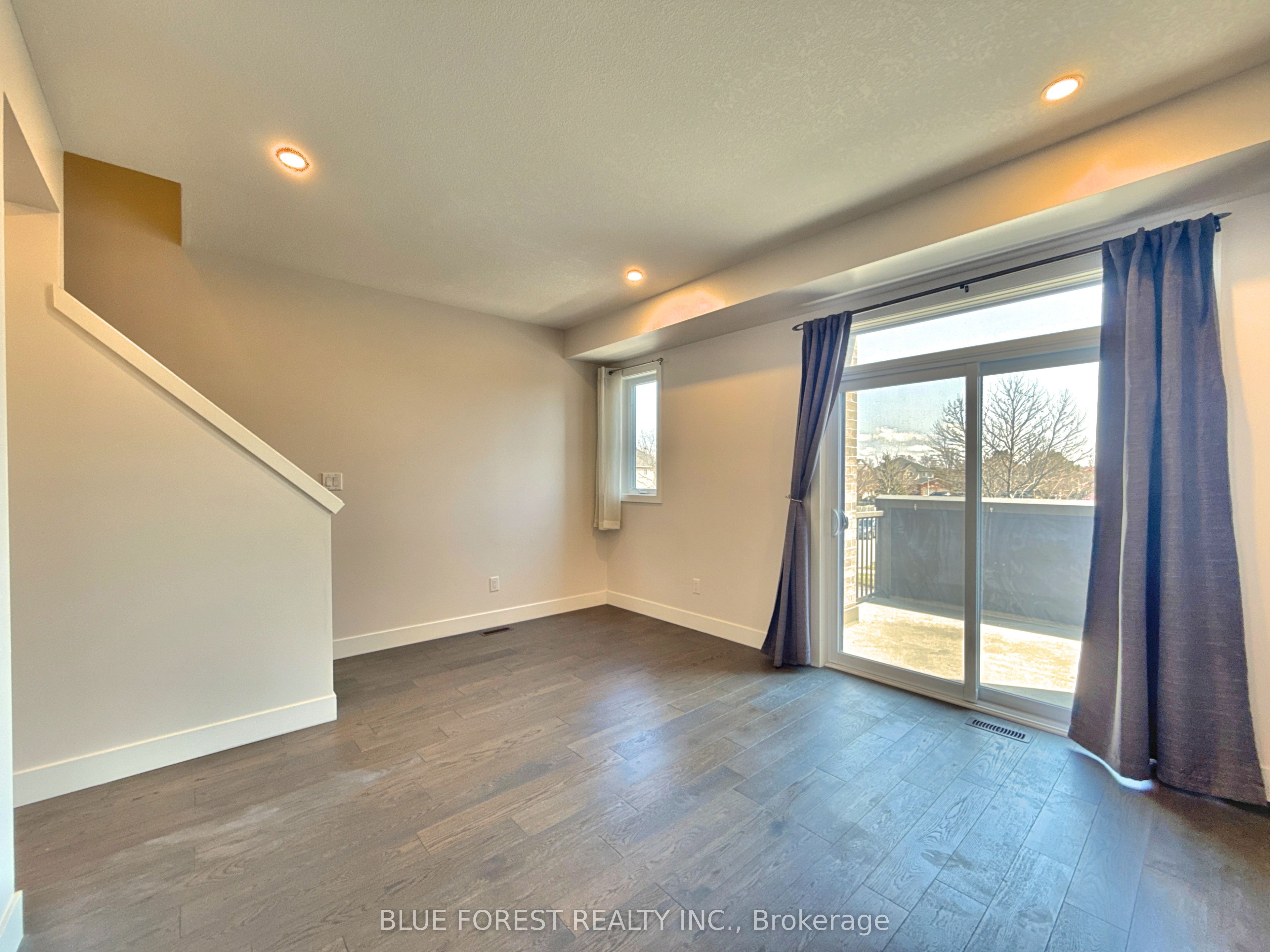 2112 Meadowgate Boulevard Property Photo 12