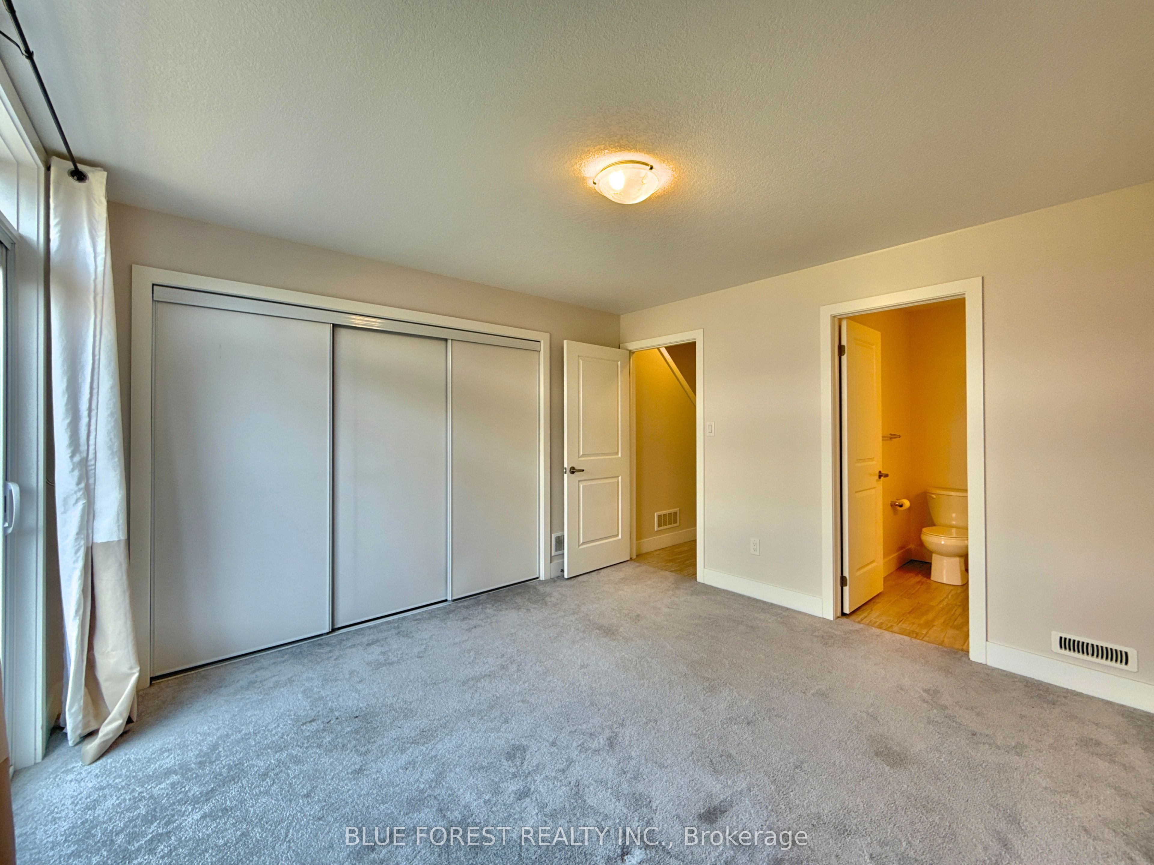 2112 Meadowgate Boulevard Property Photo 17