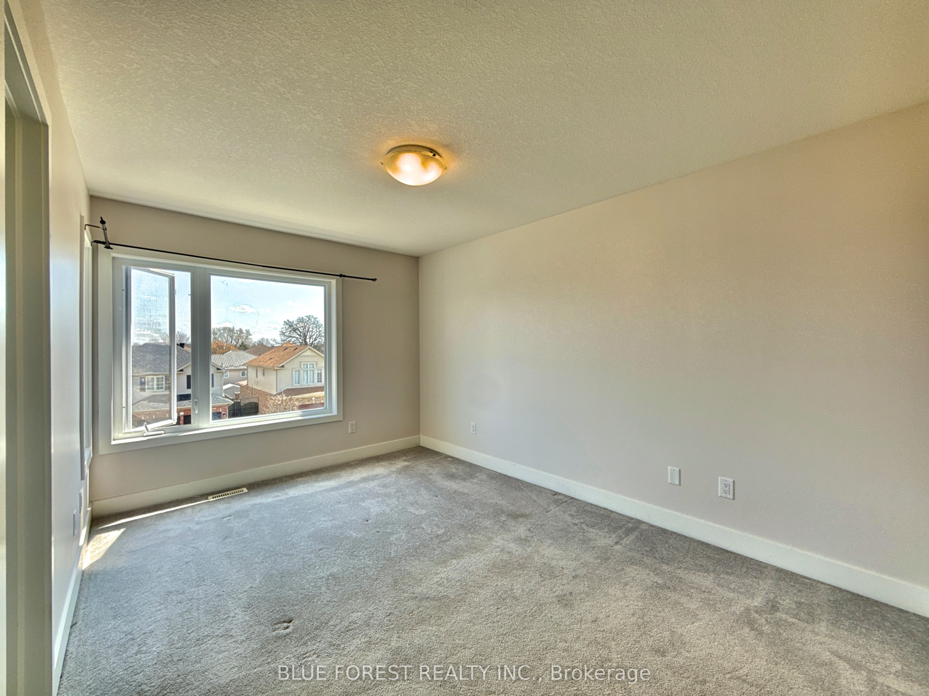 2112 Meadowgate Boulevard Property Photo 25