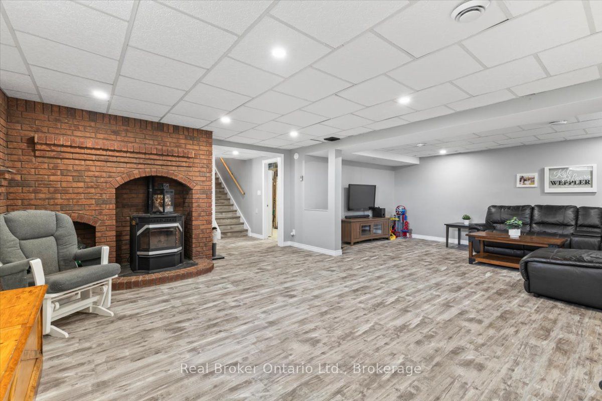 220 Forler Street Property Photo 13