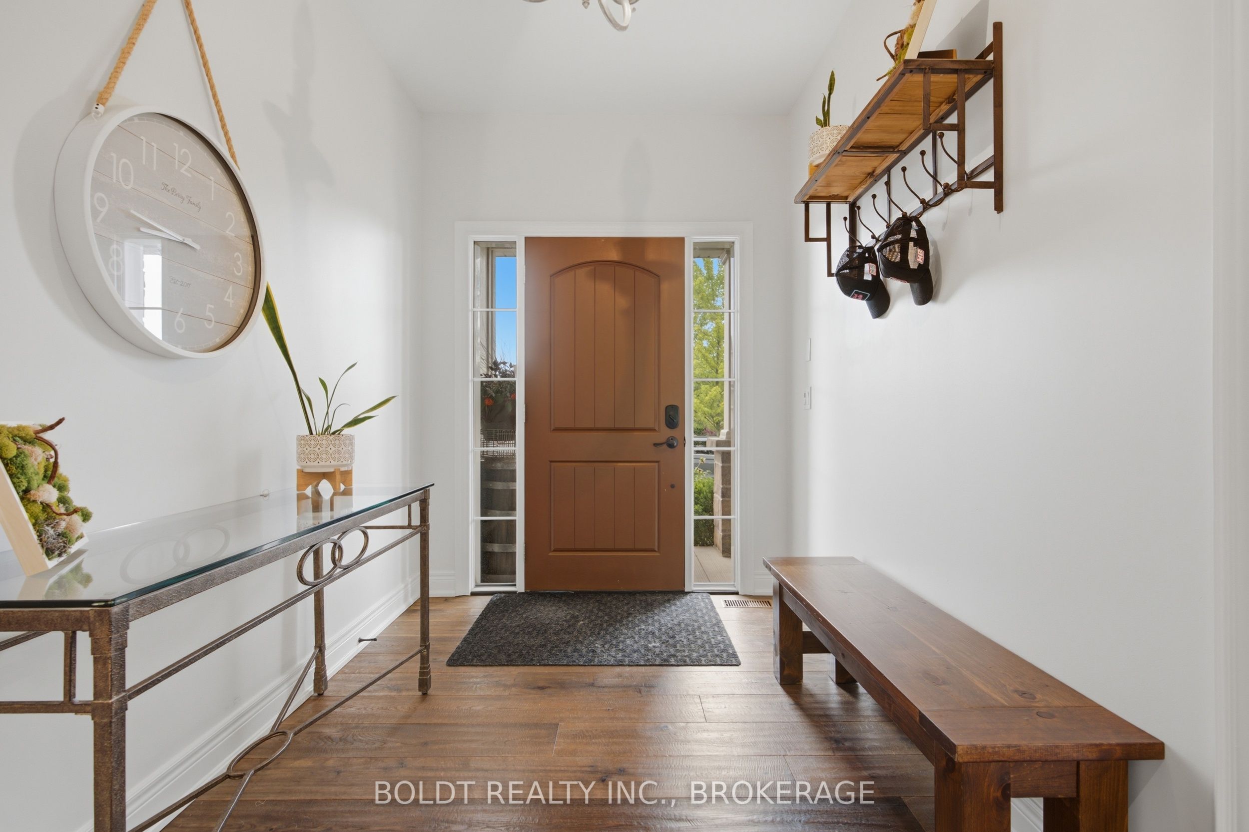 5 Gossen Drive Property Photo 4