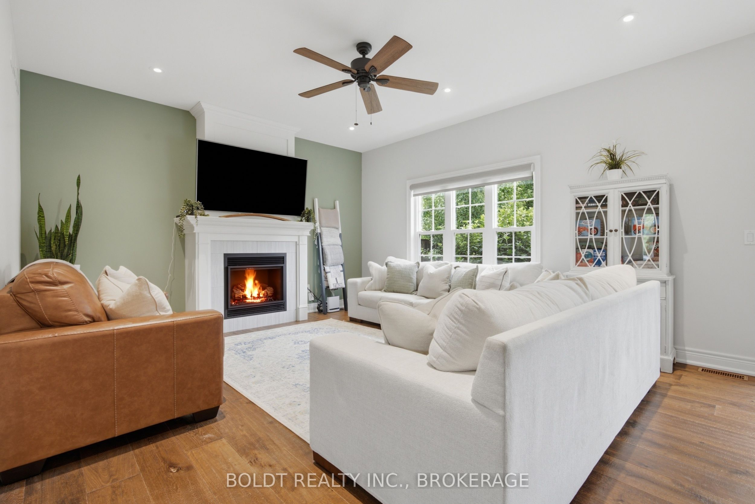 5 Gossen Drive Property Photo 7