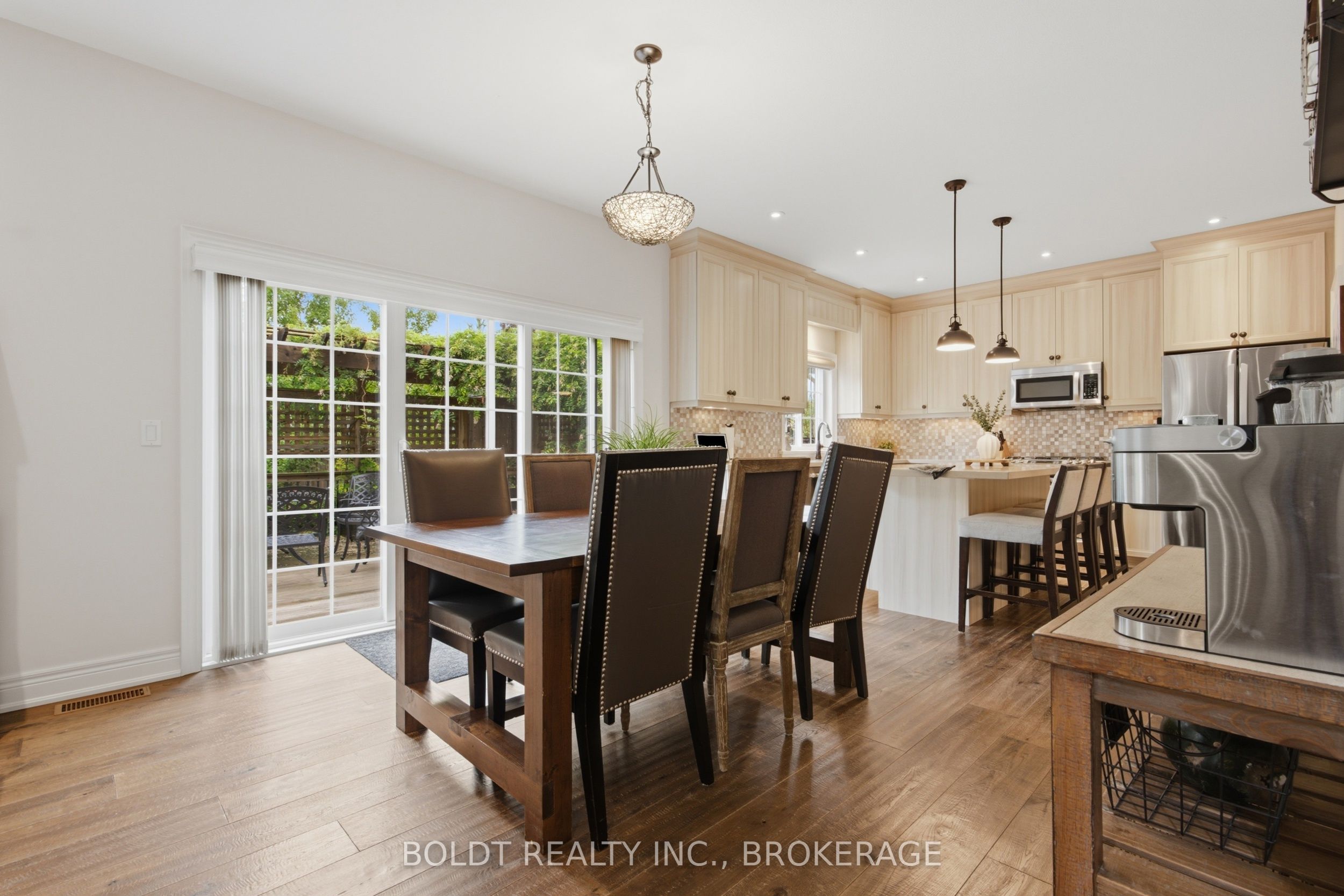 5 Gossen Drive Property Photo 11