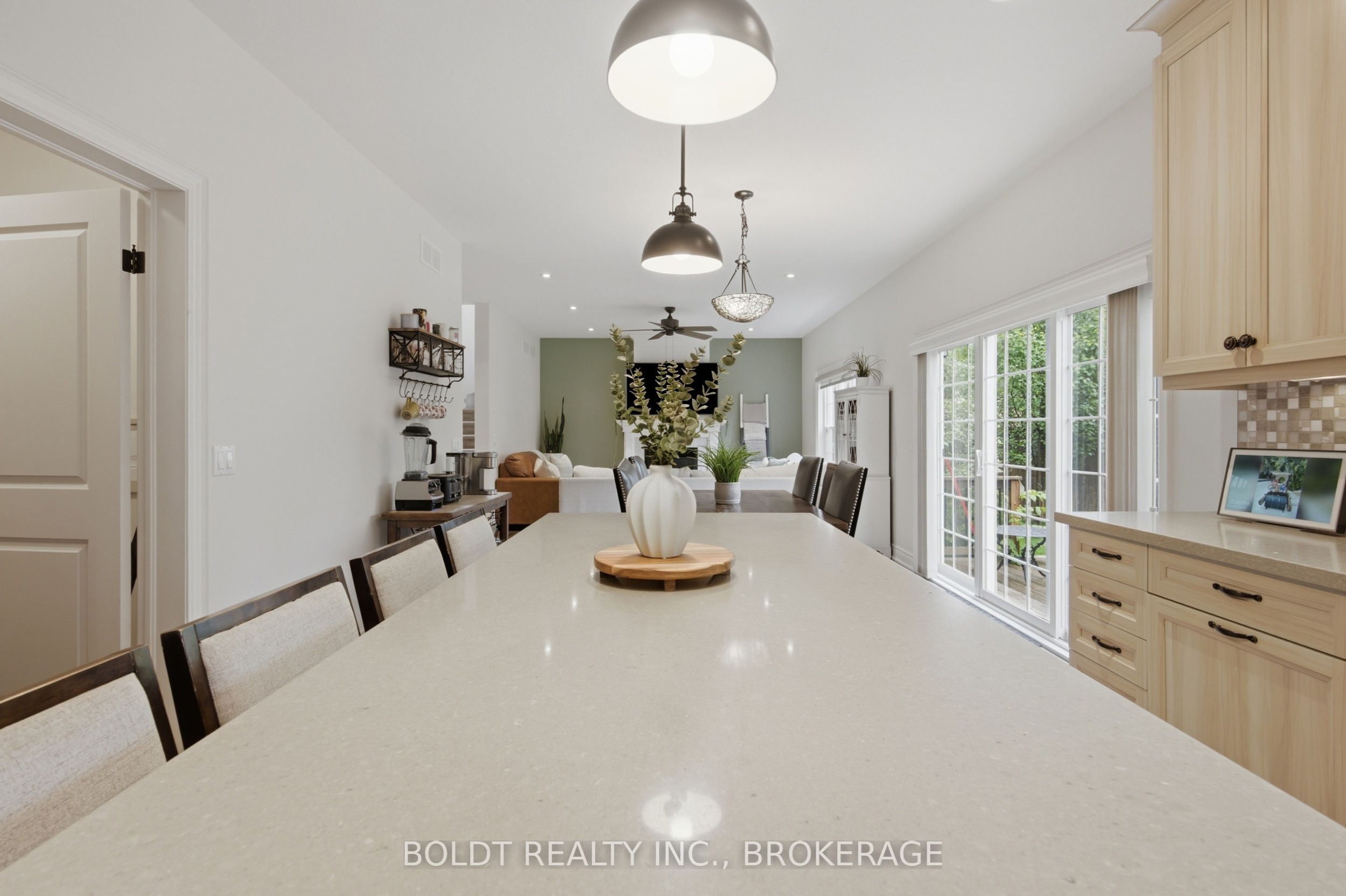 5 Gossen Drive Property Photo 13