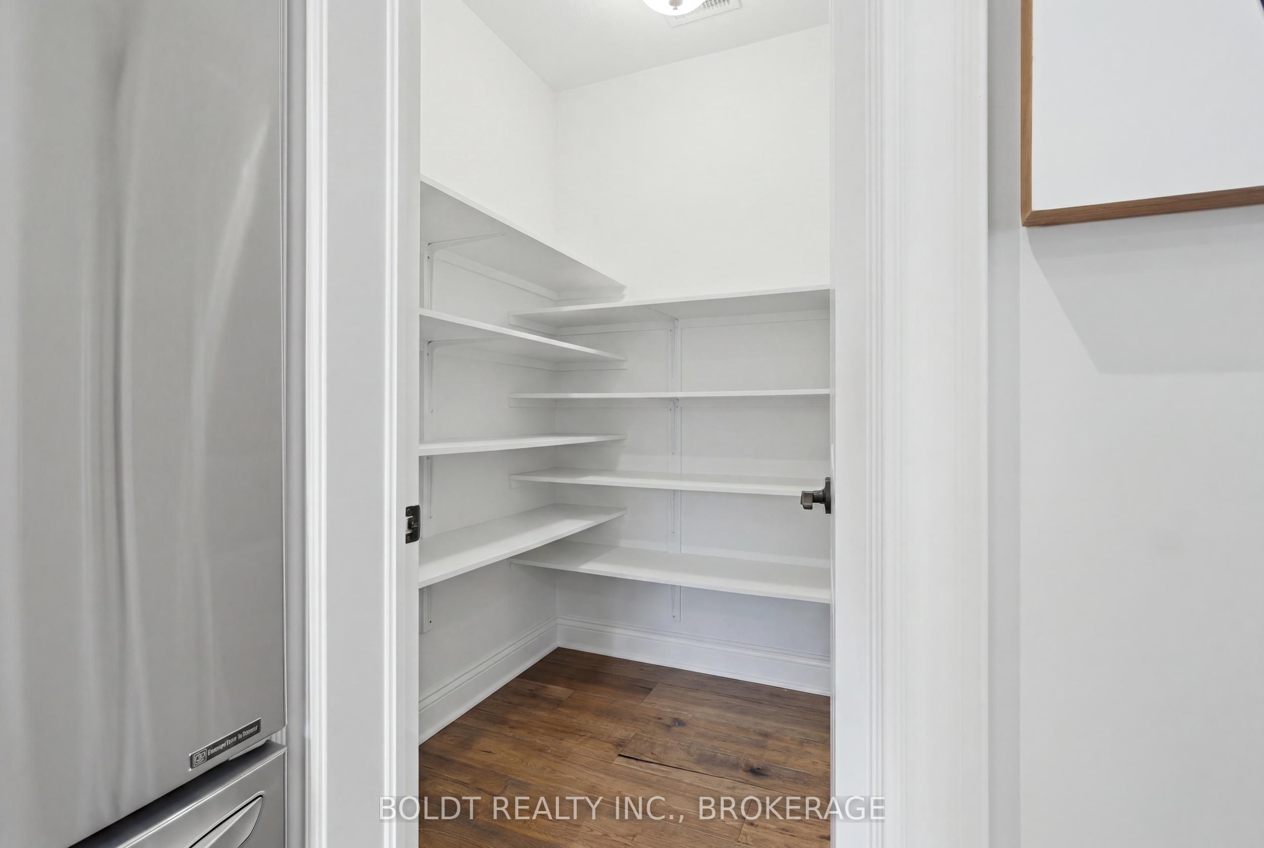 5 Gossen Drive Property Photo 15