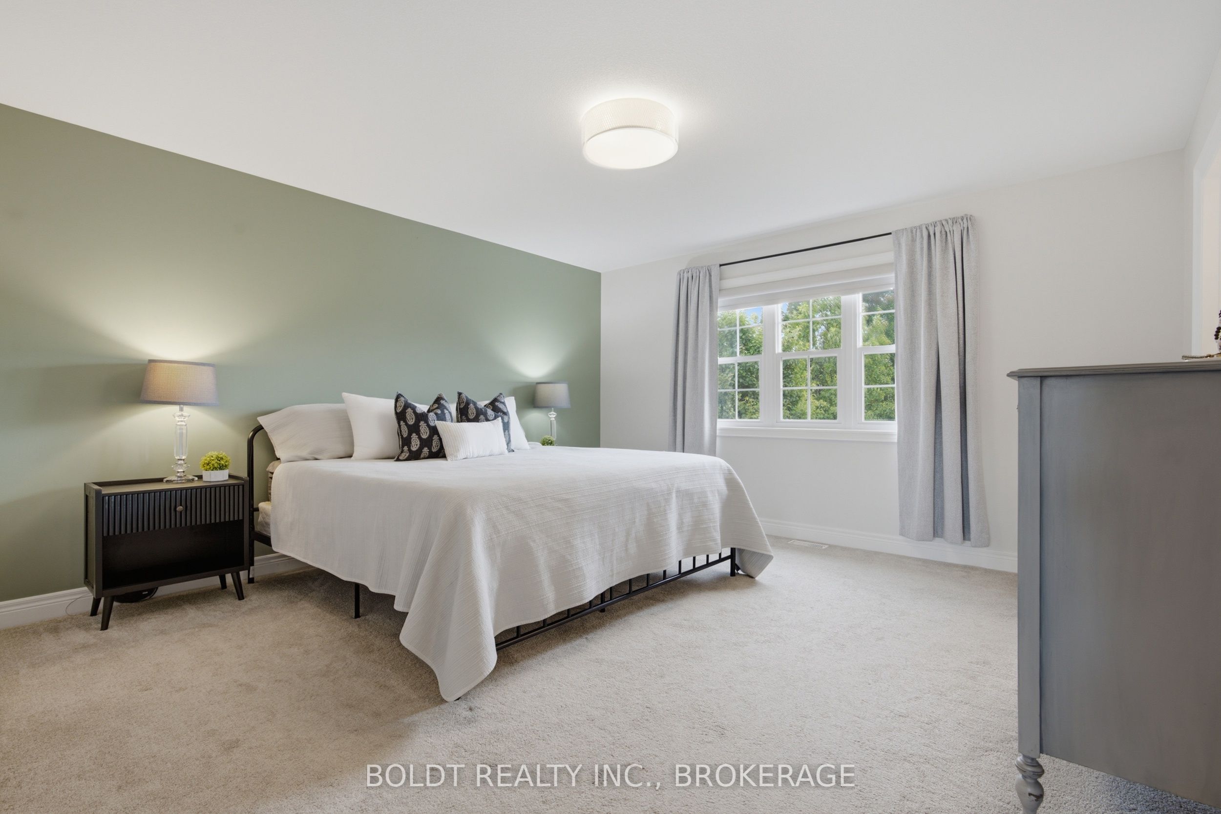 5 Gossen Drive Property Photo 18