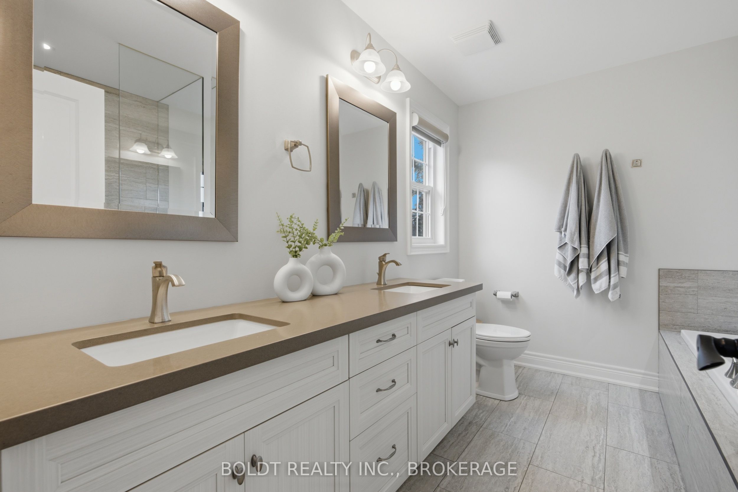 5 Gossen Drive Property Photo 19