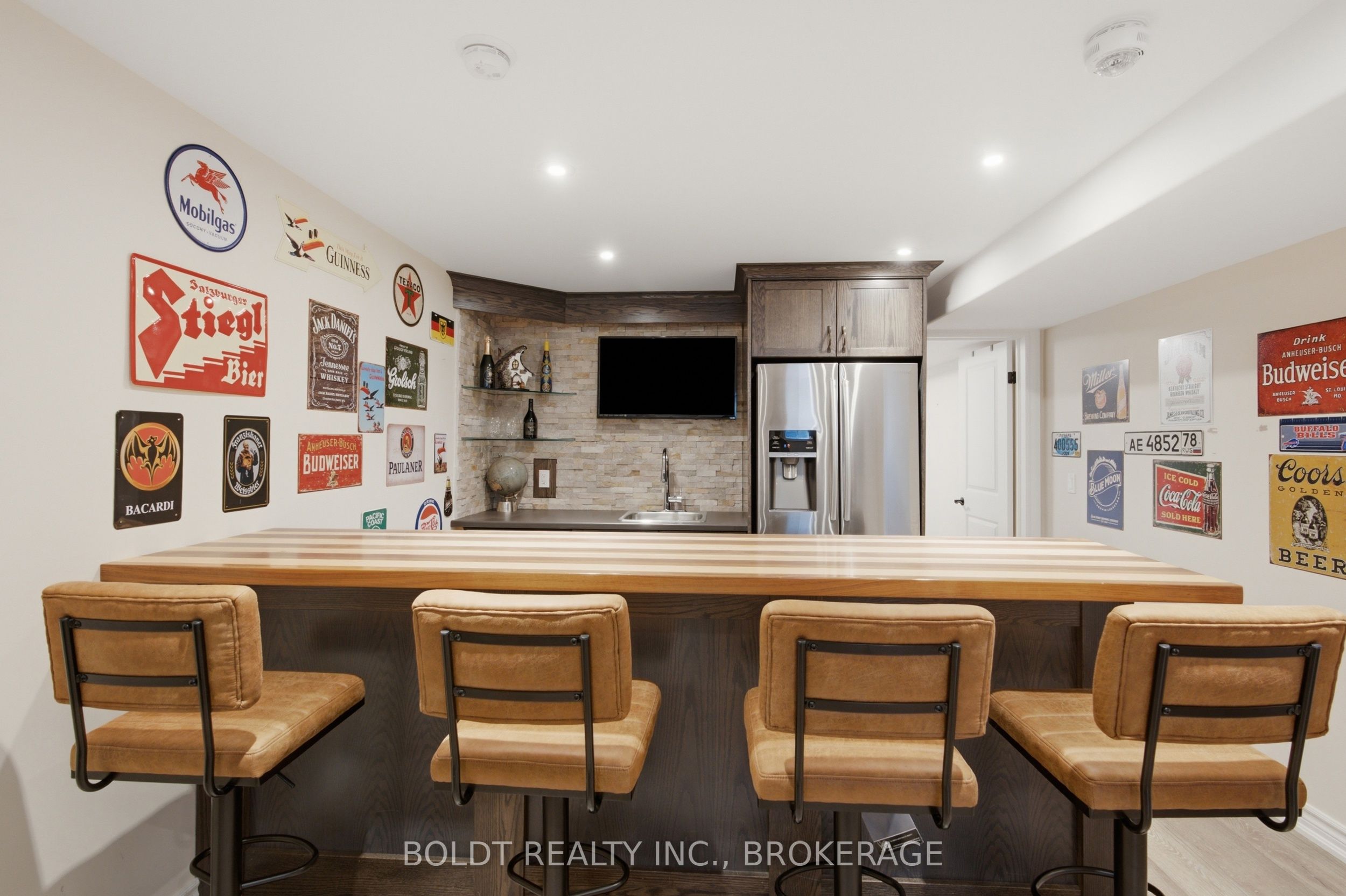 5 Gossen Drive Property Photo 28