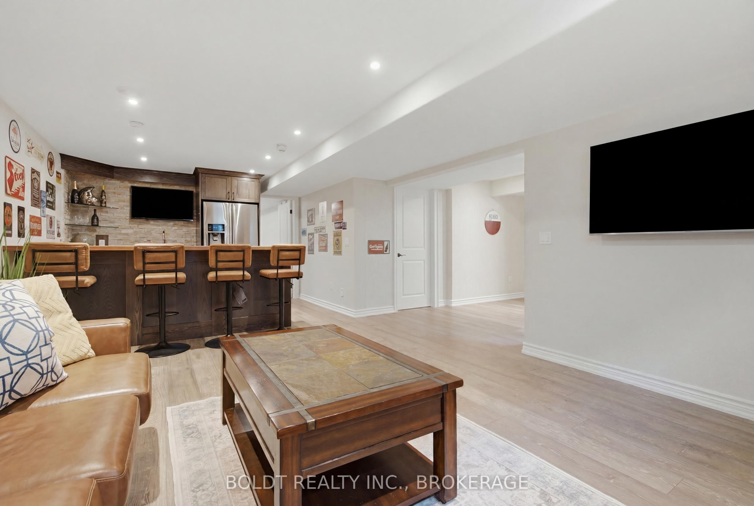 5 Gossen Drive Property Photo 32