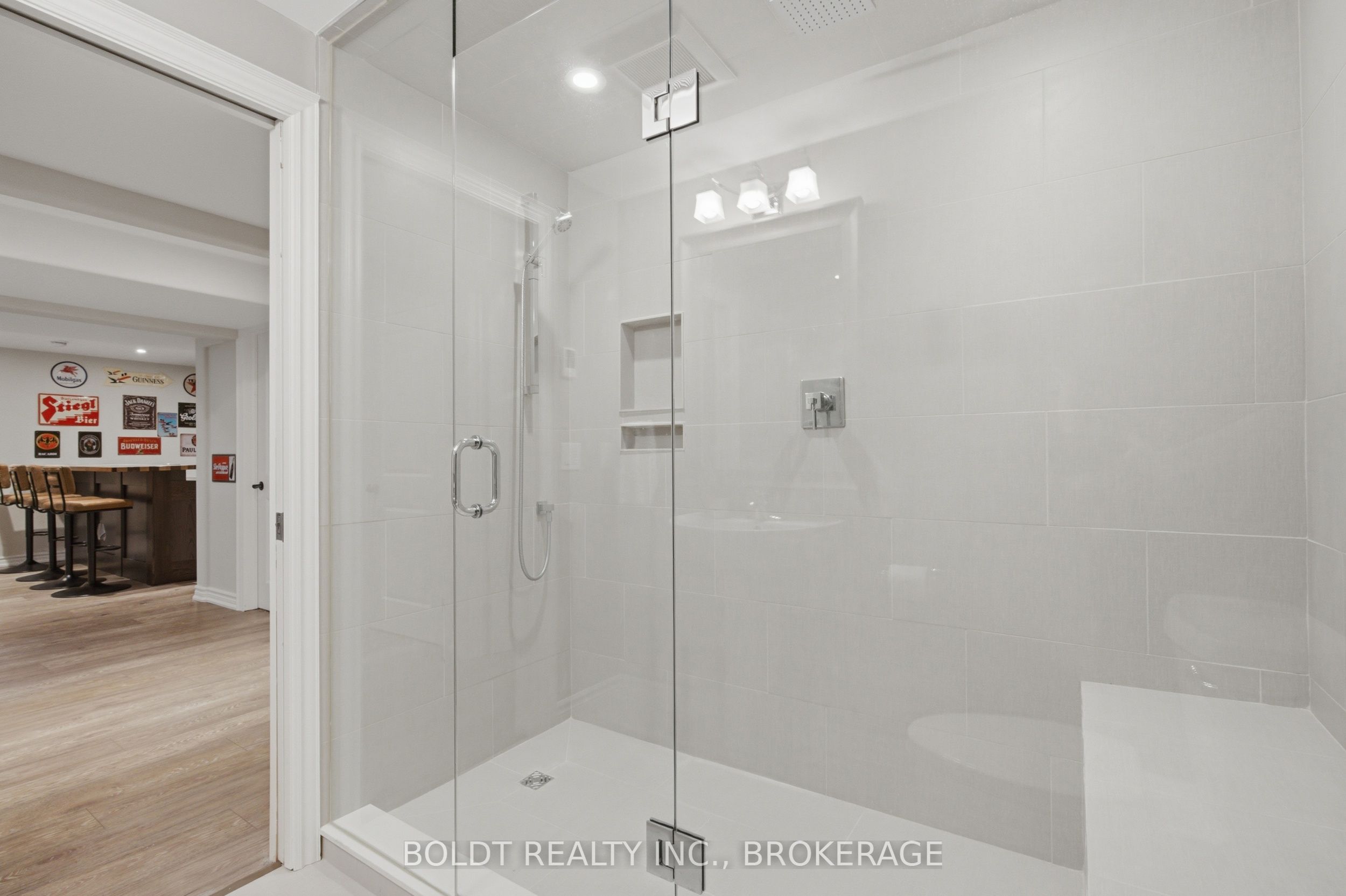 5 Gossen Drive Property Photo 35