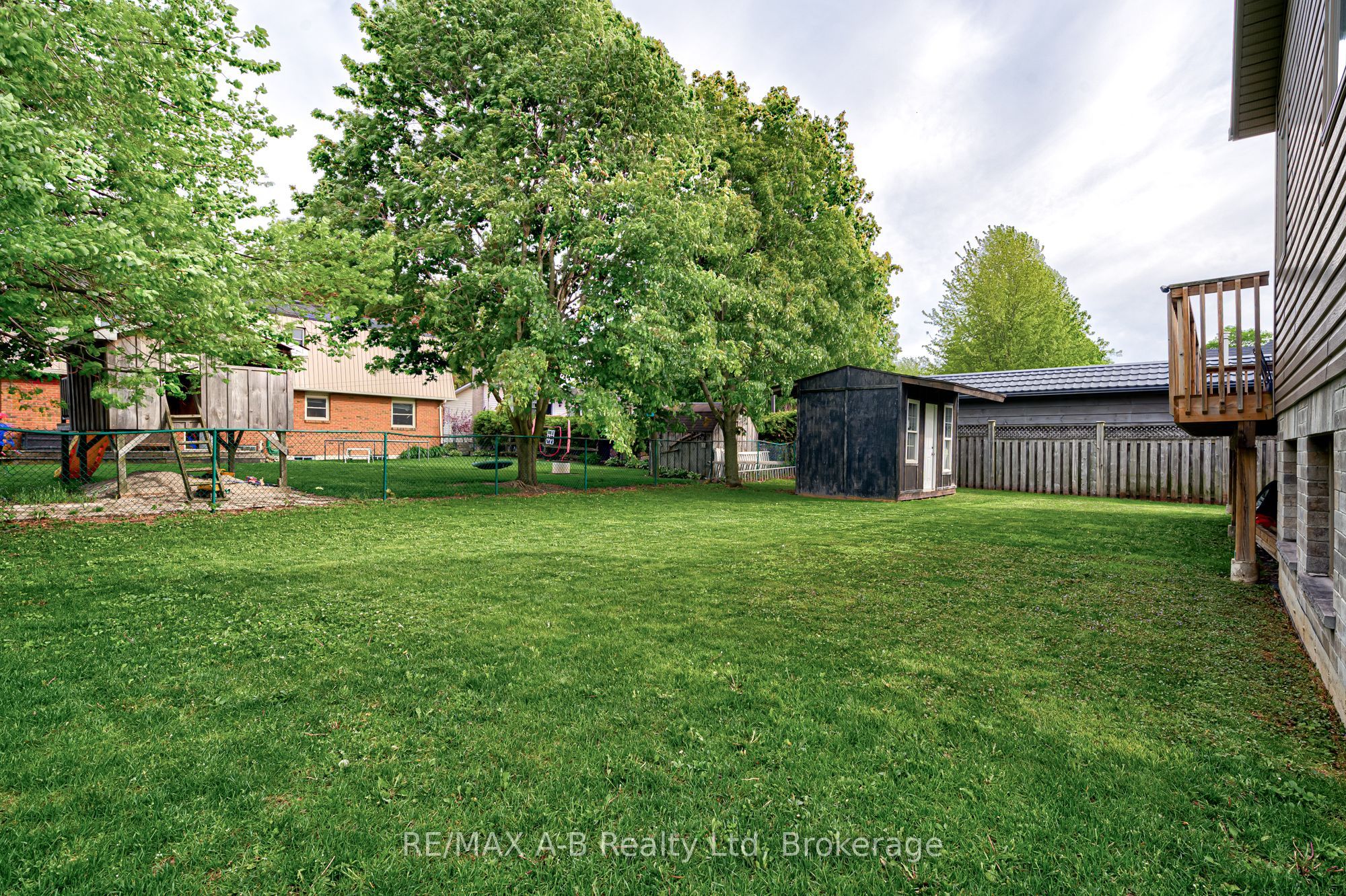 79 Sylvia Street Property Photo 40