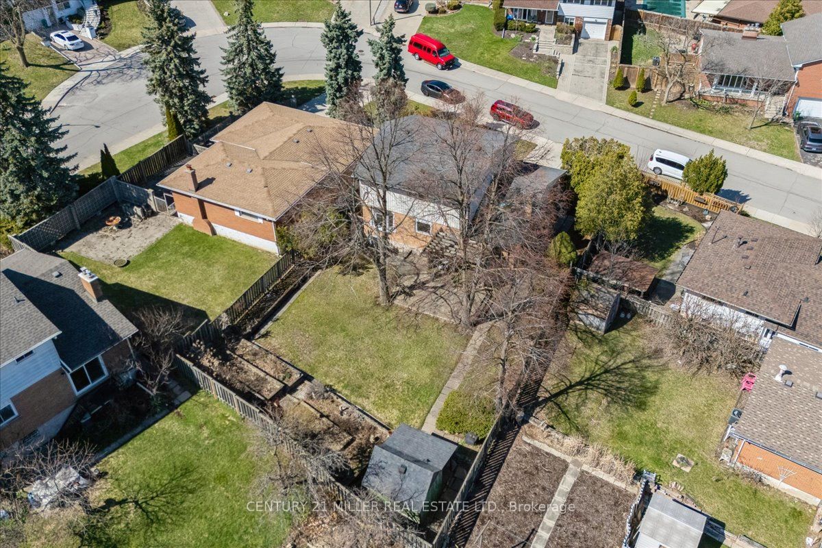 5 Cortina Crescent Property Photo 25