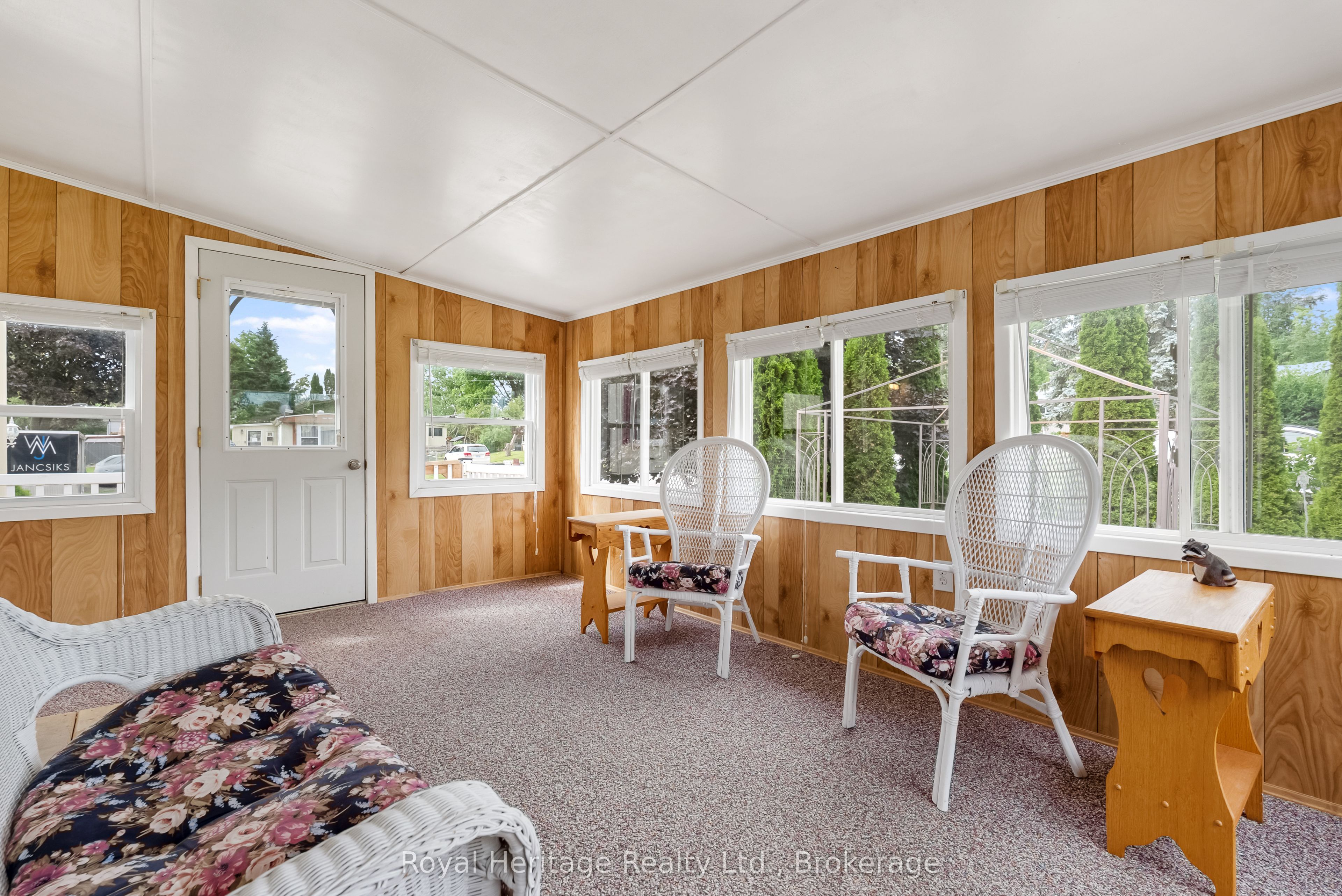 19 Park Crescent Property Photo 16