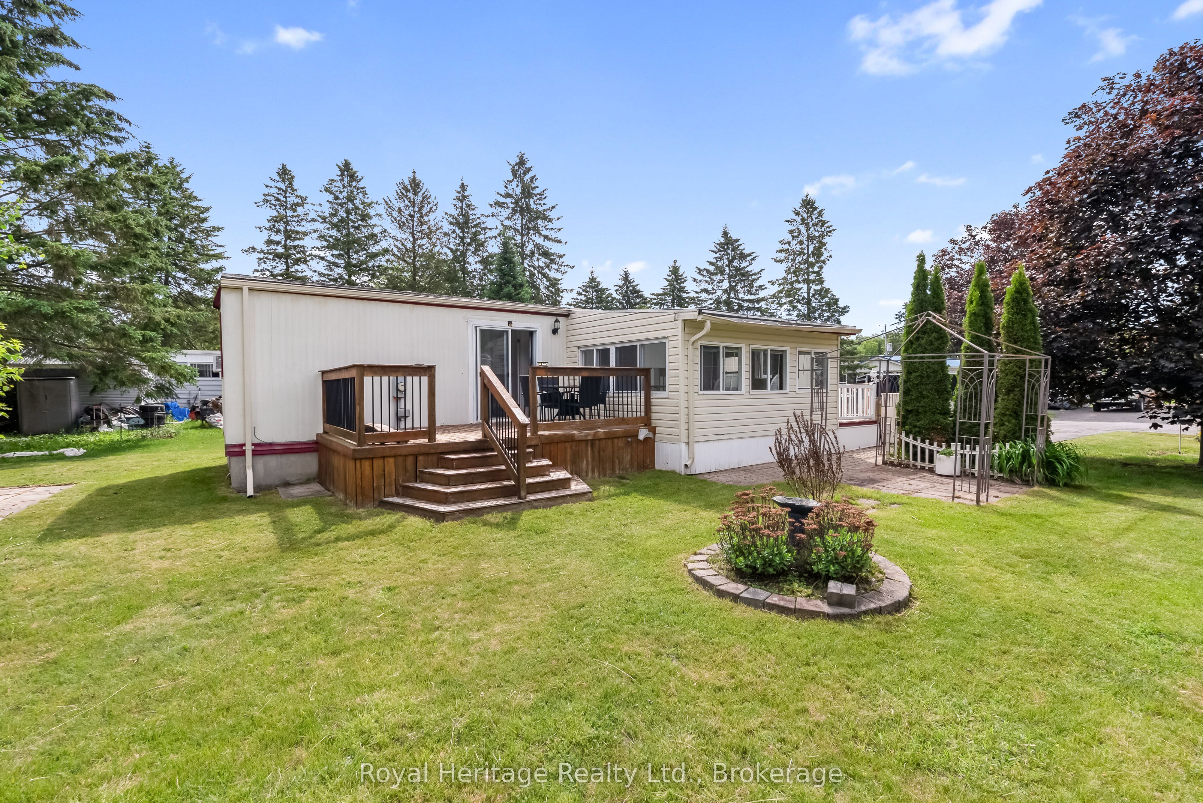 19 Park Crescent Property Photo 23