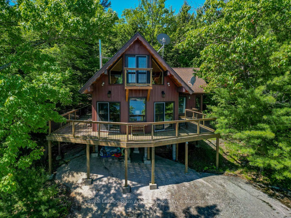 3 Island 19c Property Photo 1