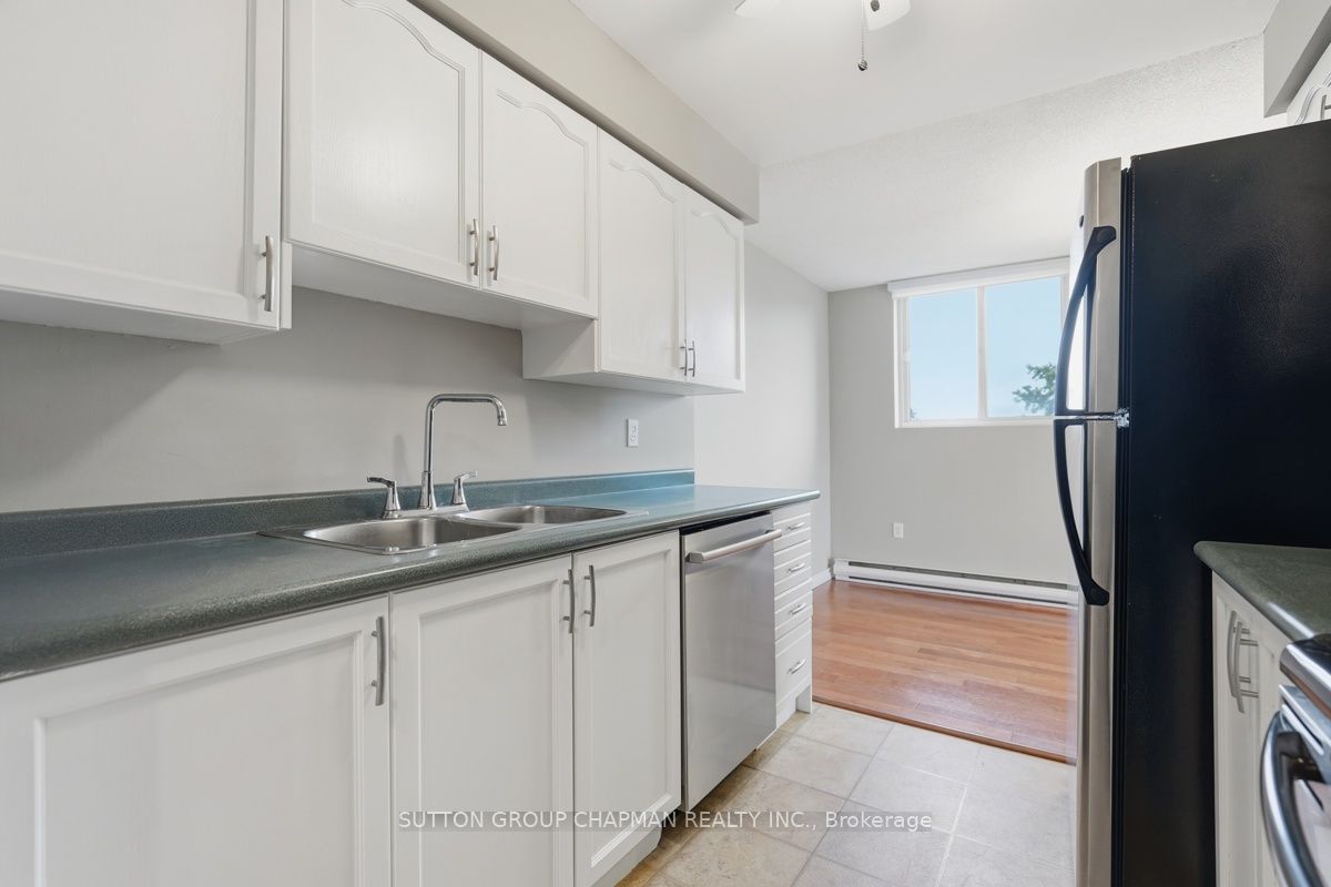 127 Belmont Drive 403 Property Photo 16