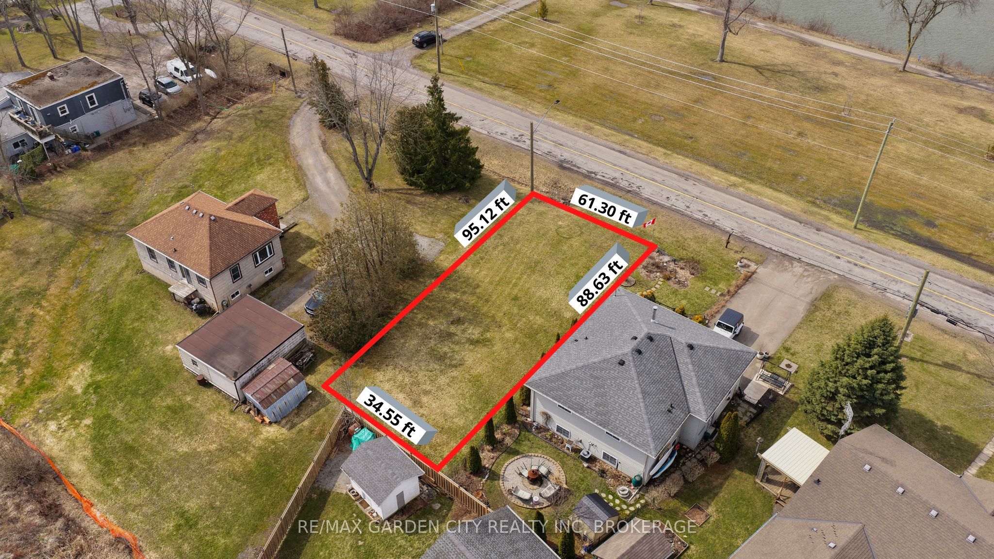 156 Kingsway Property Photo 8