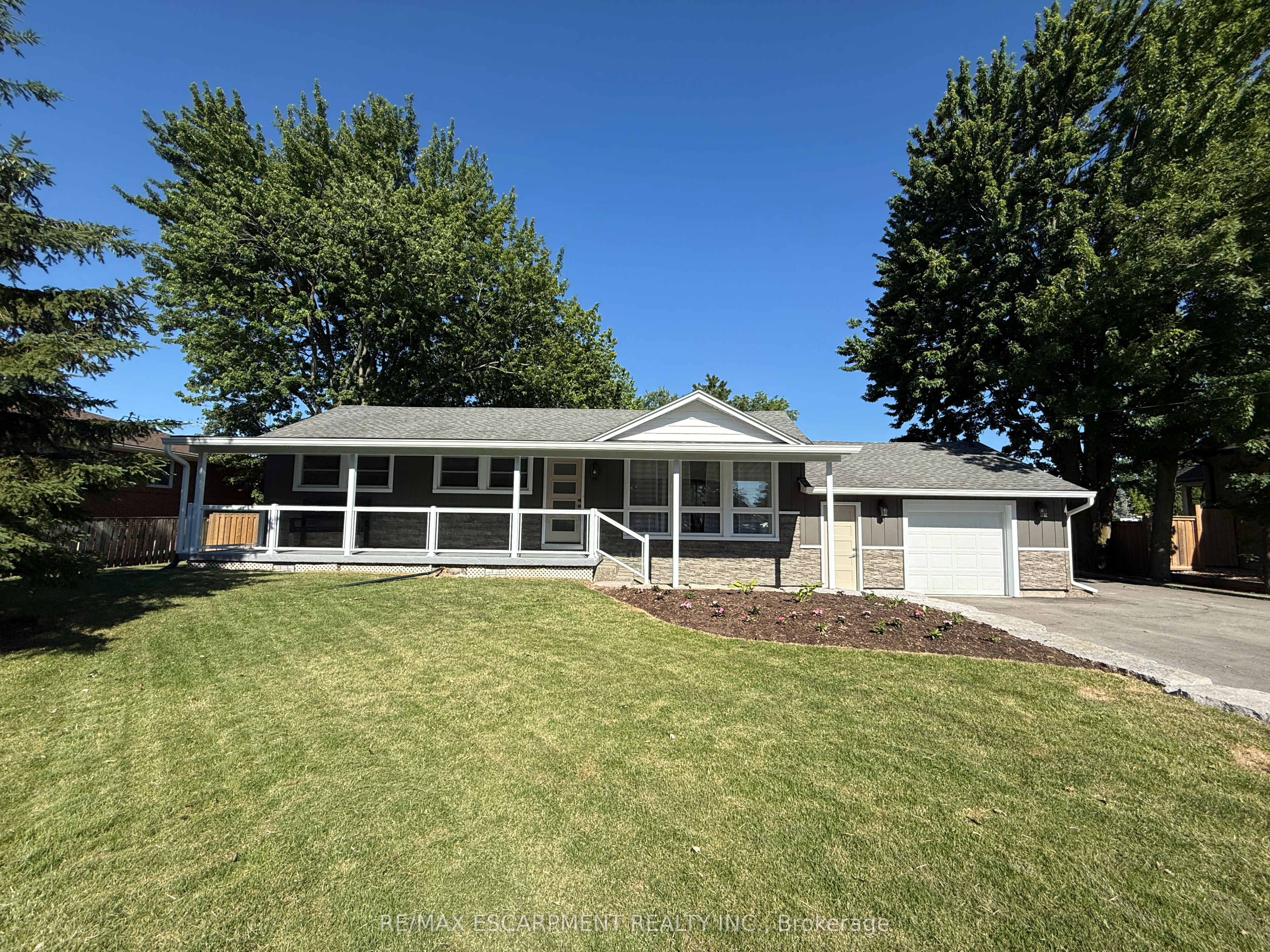 99 Byron Avenue Property Photo 1