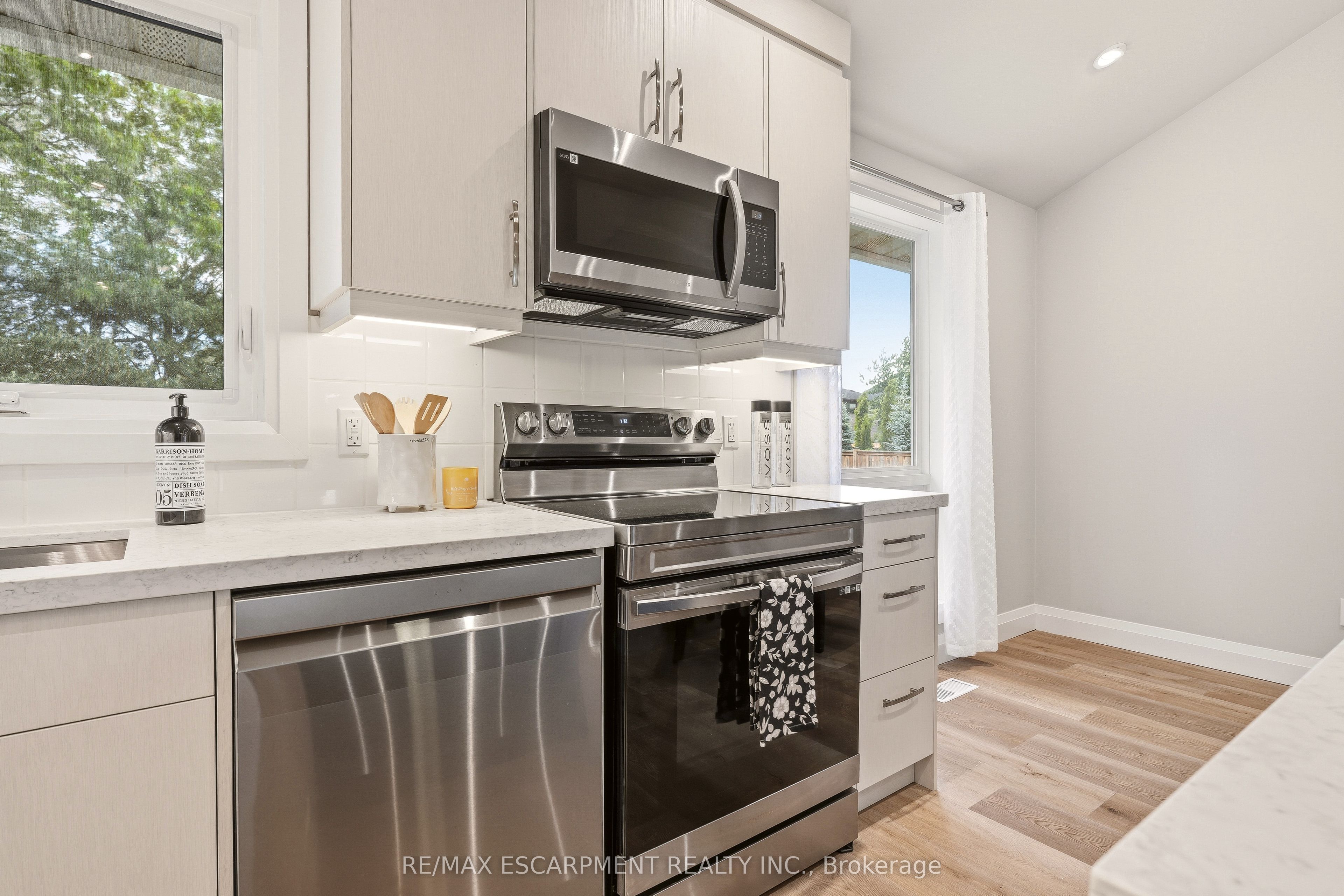99 Byron Avenue Property Photo 13