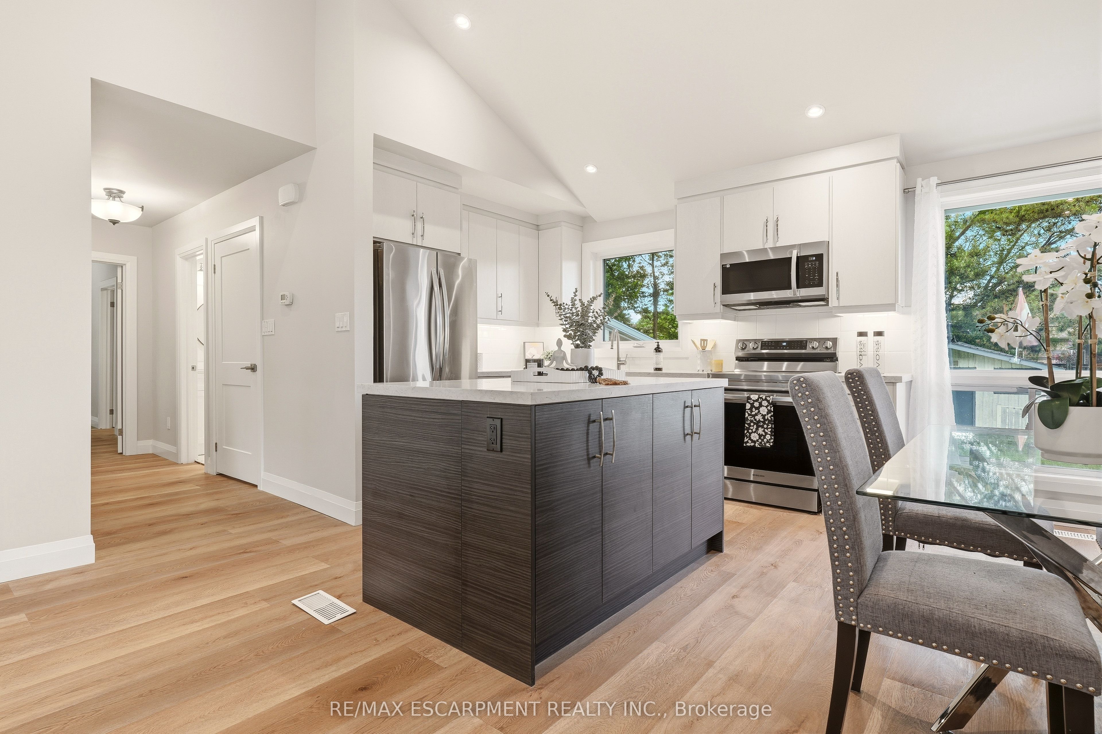 99 Byron Avenue Property Photo 16