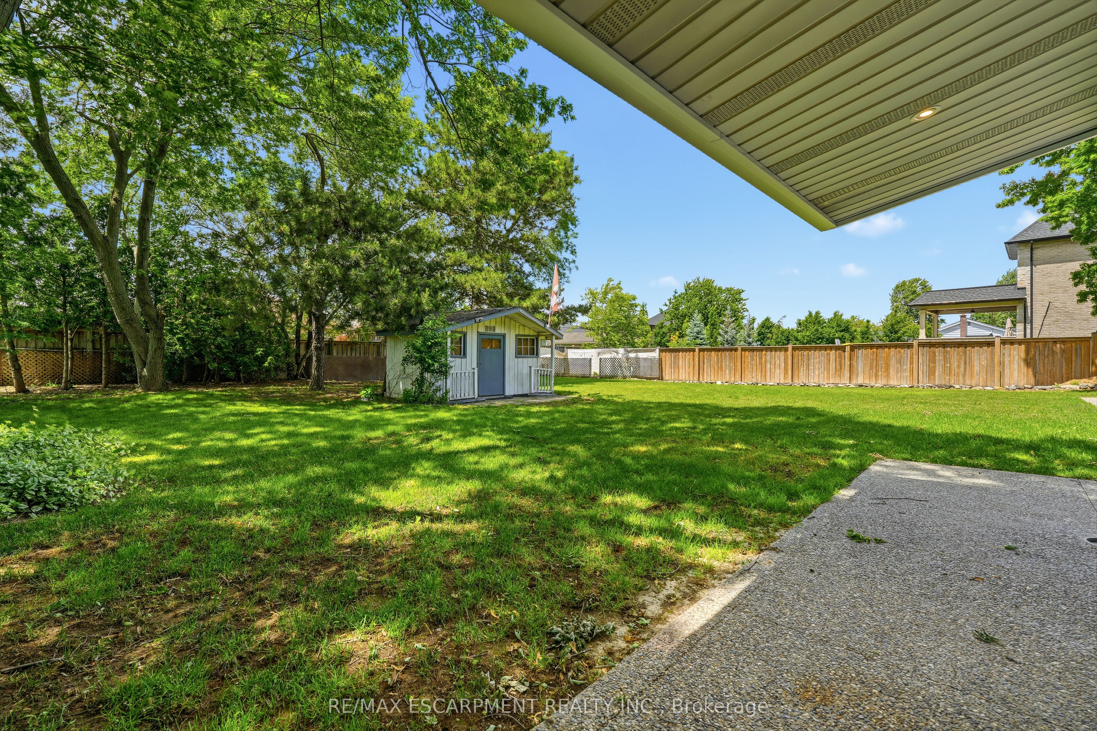 99 Byron Avenue Property Photo 29