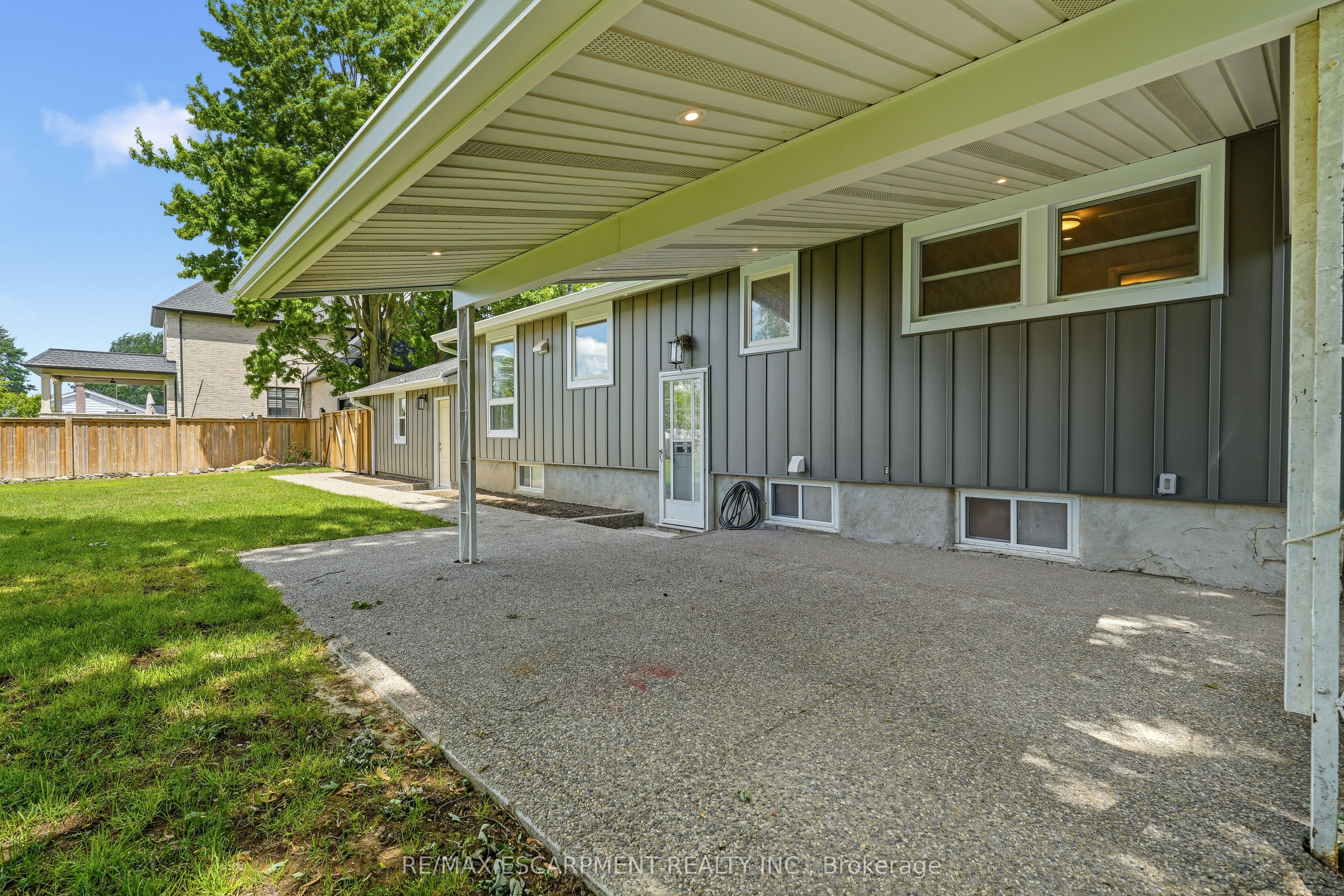99 Byron Avenue Property Photo 33