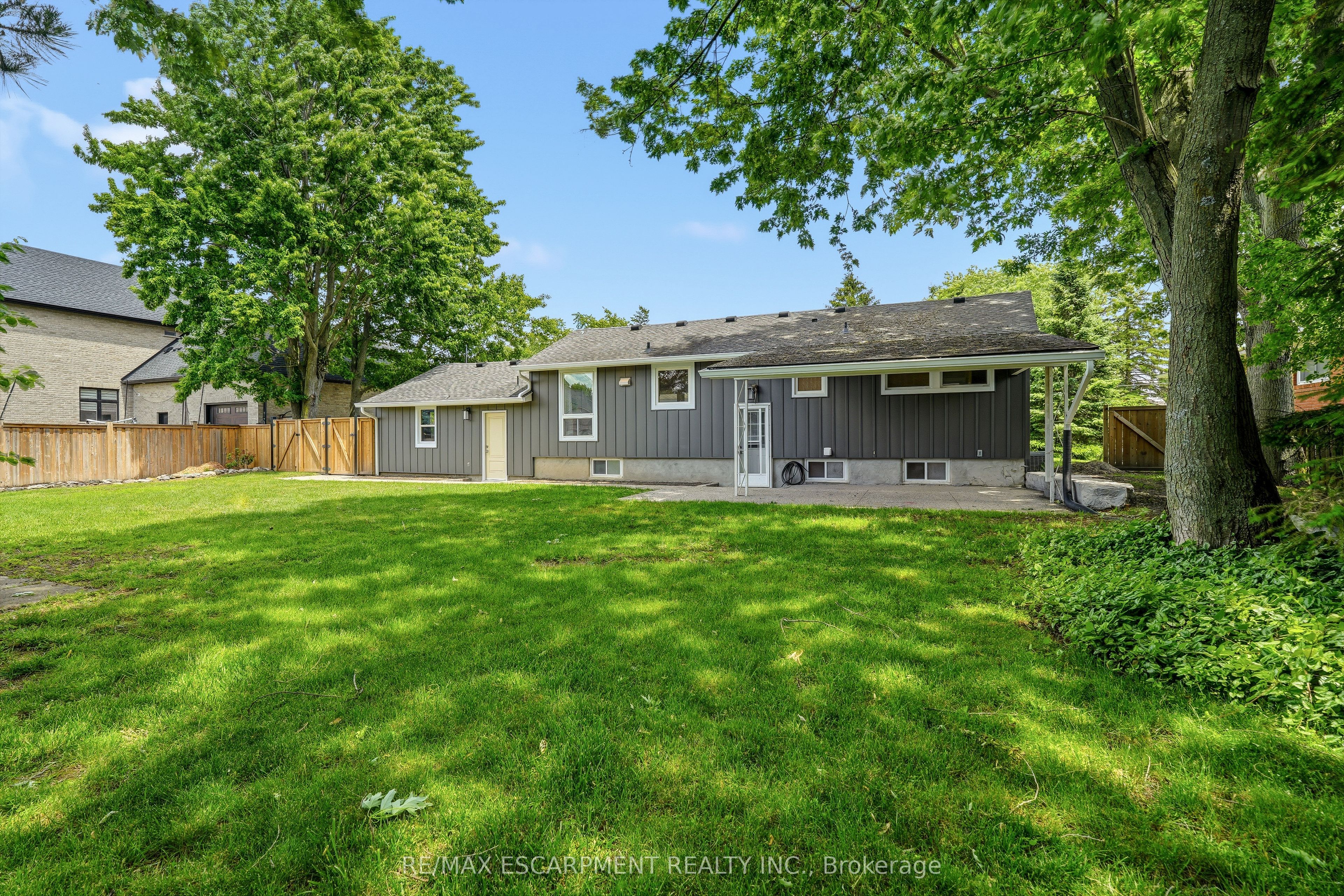 99 Byron Avenue Property Photo 34