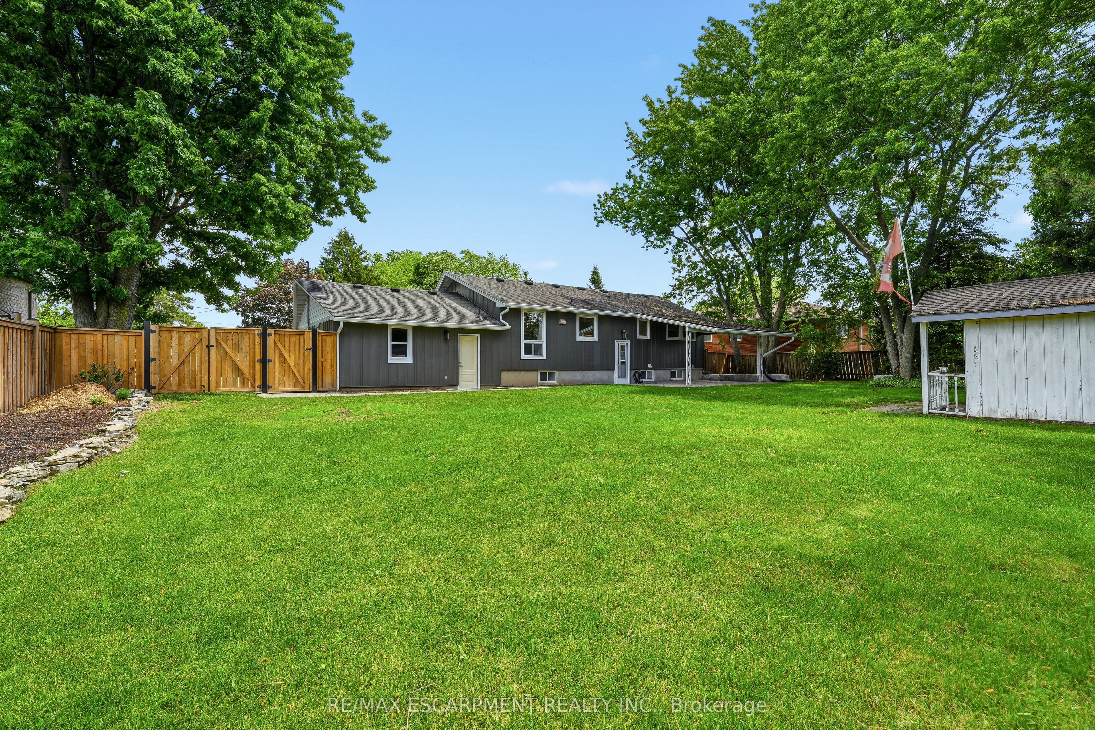 99 Byron Avenue Property Photo 35