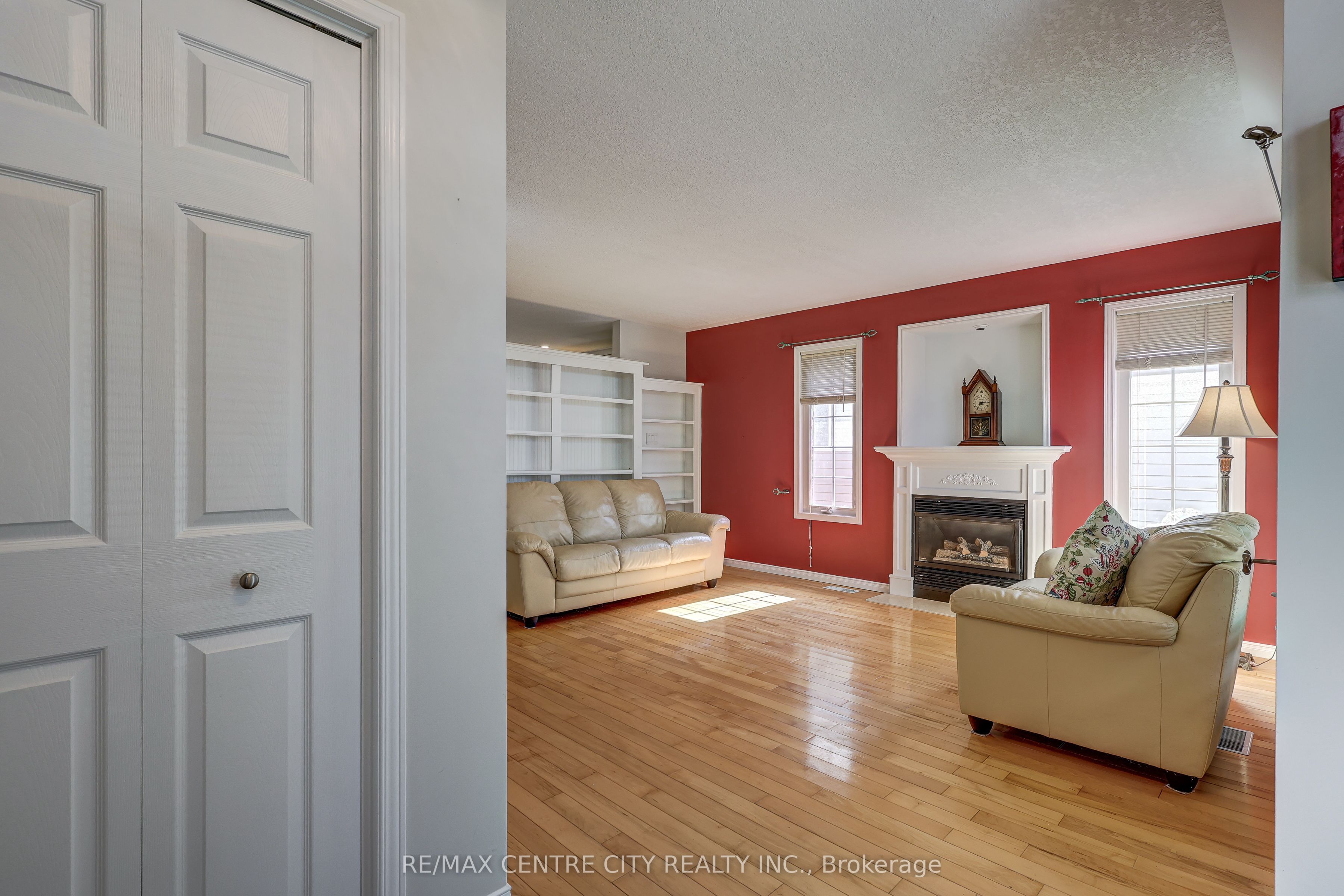 24 Schreyer Drive Property Photo 5