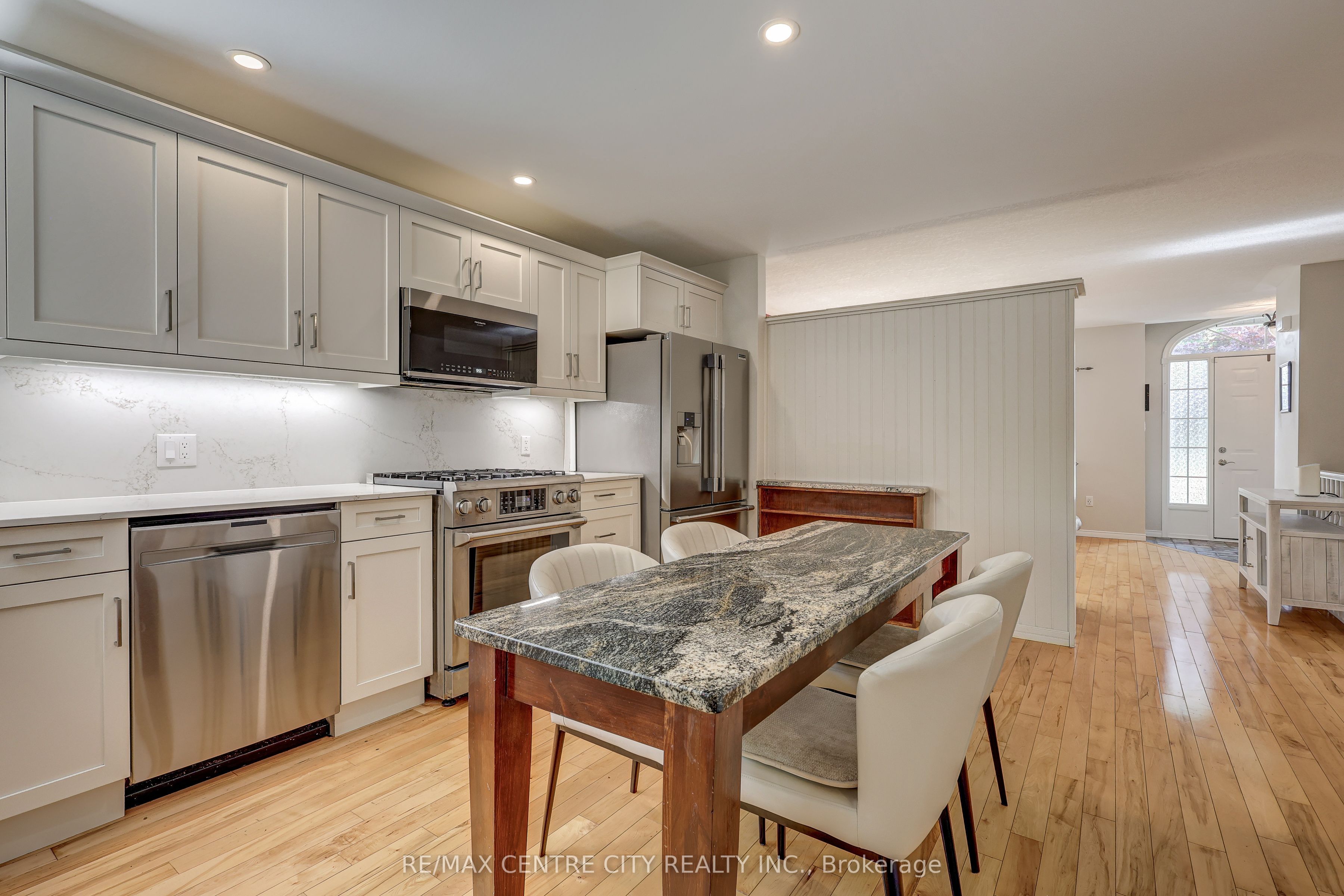 24 Schreyer Drive Property Photo 13