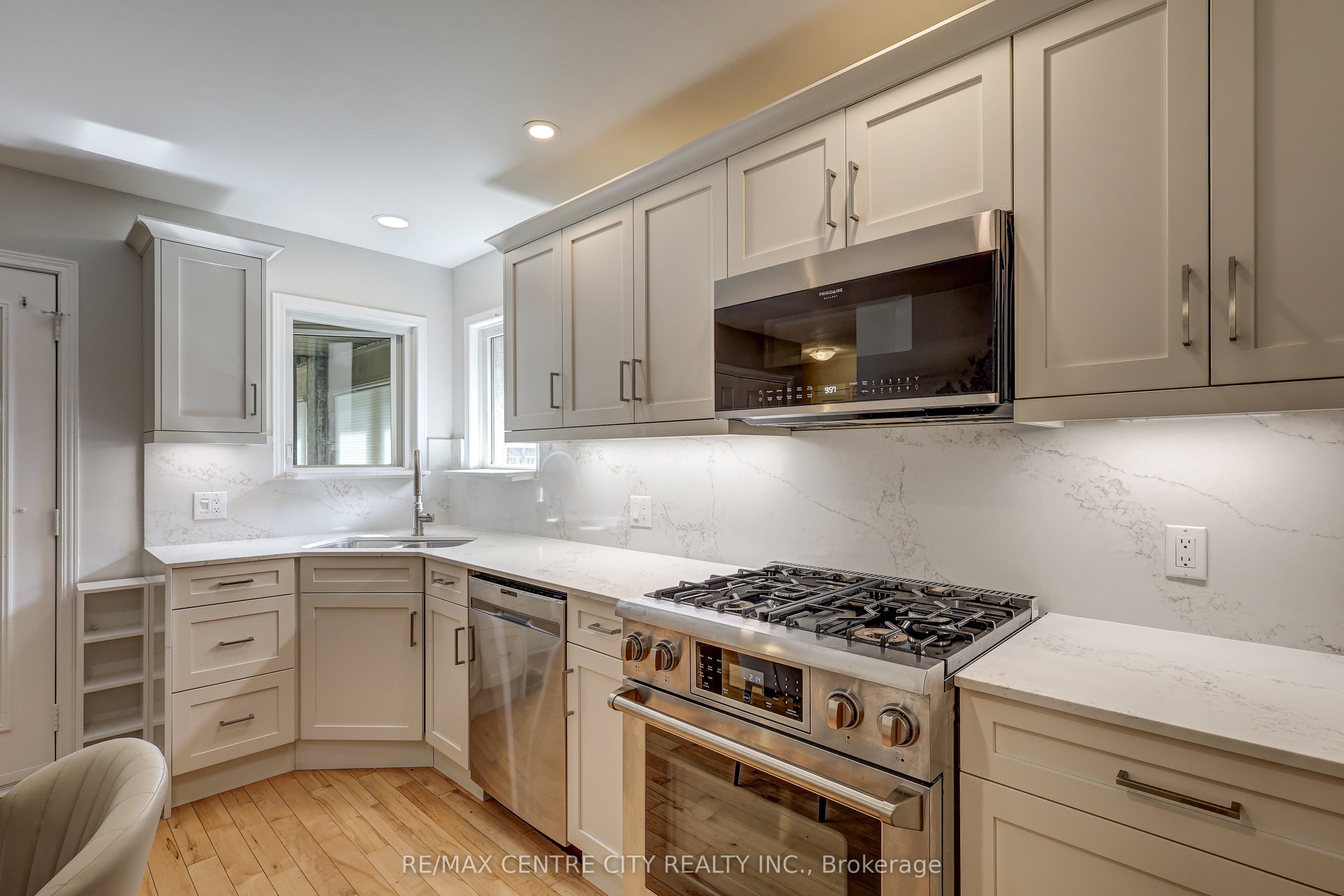 24 Schreyer Drive Property Photo 14