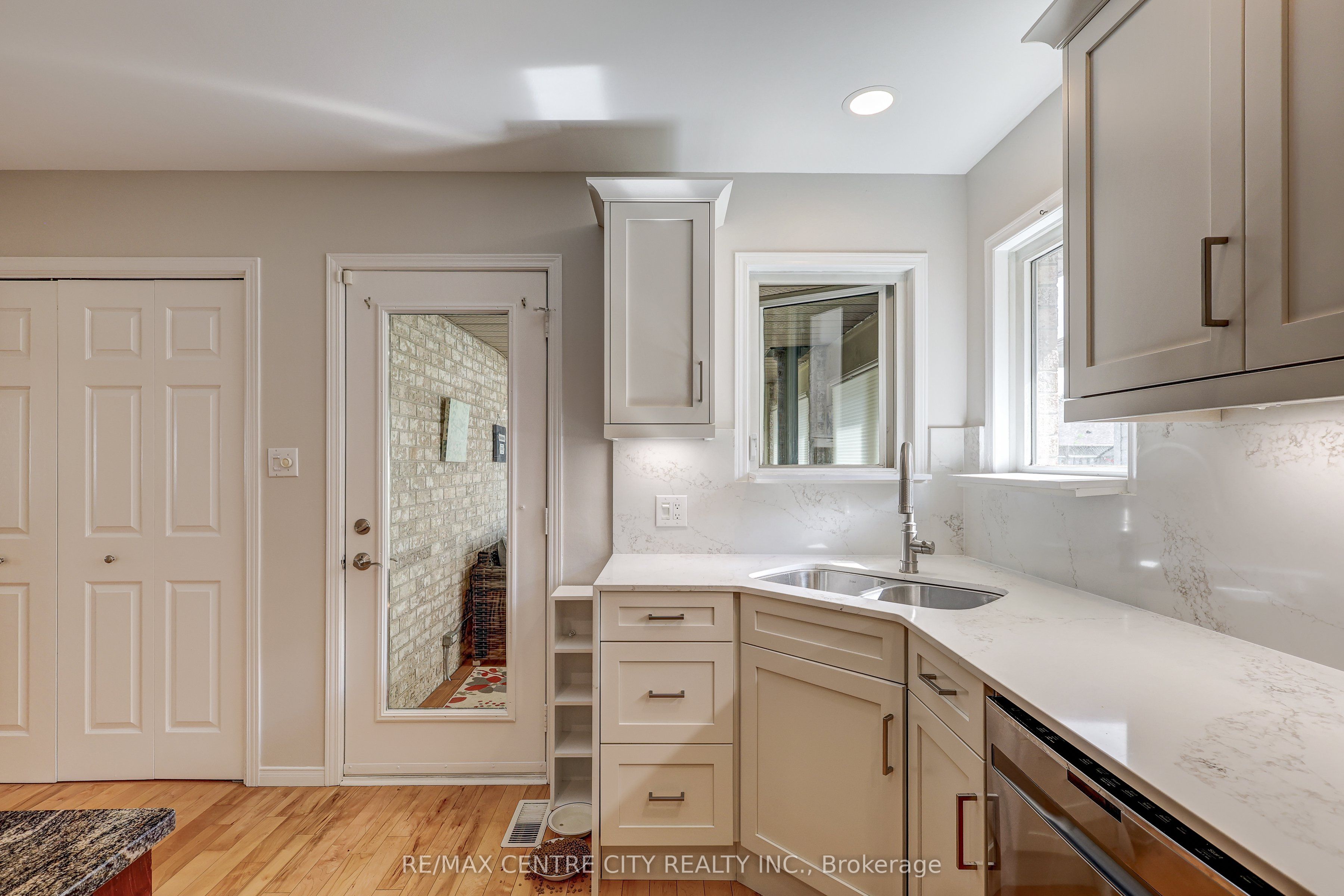 24 Schreyer Drive Property Photo 15