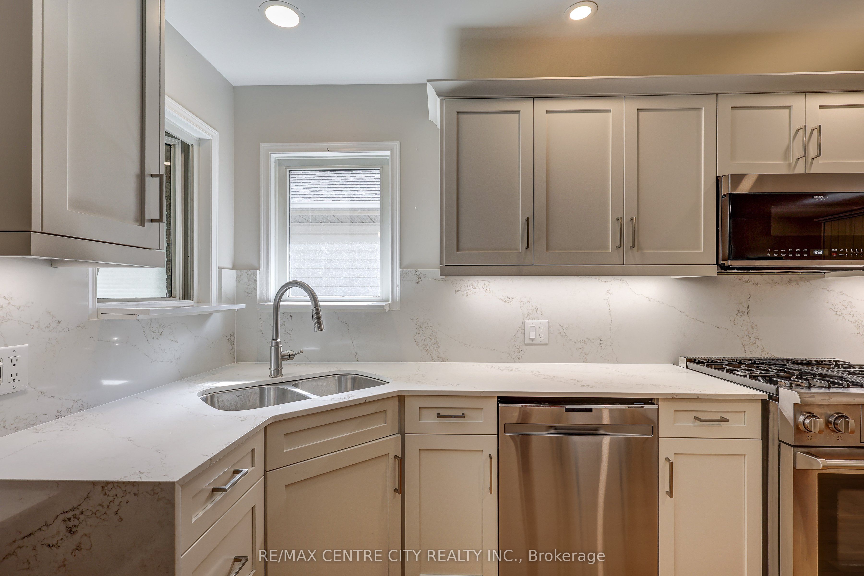 24 Schreyer Drive Property Photo 17