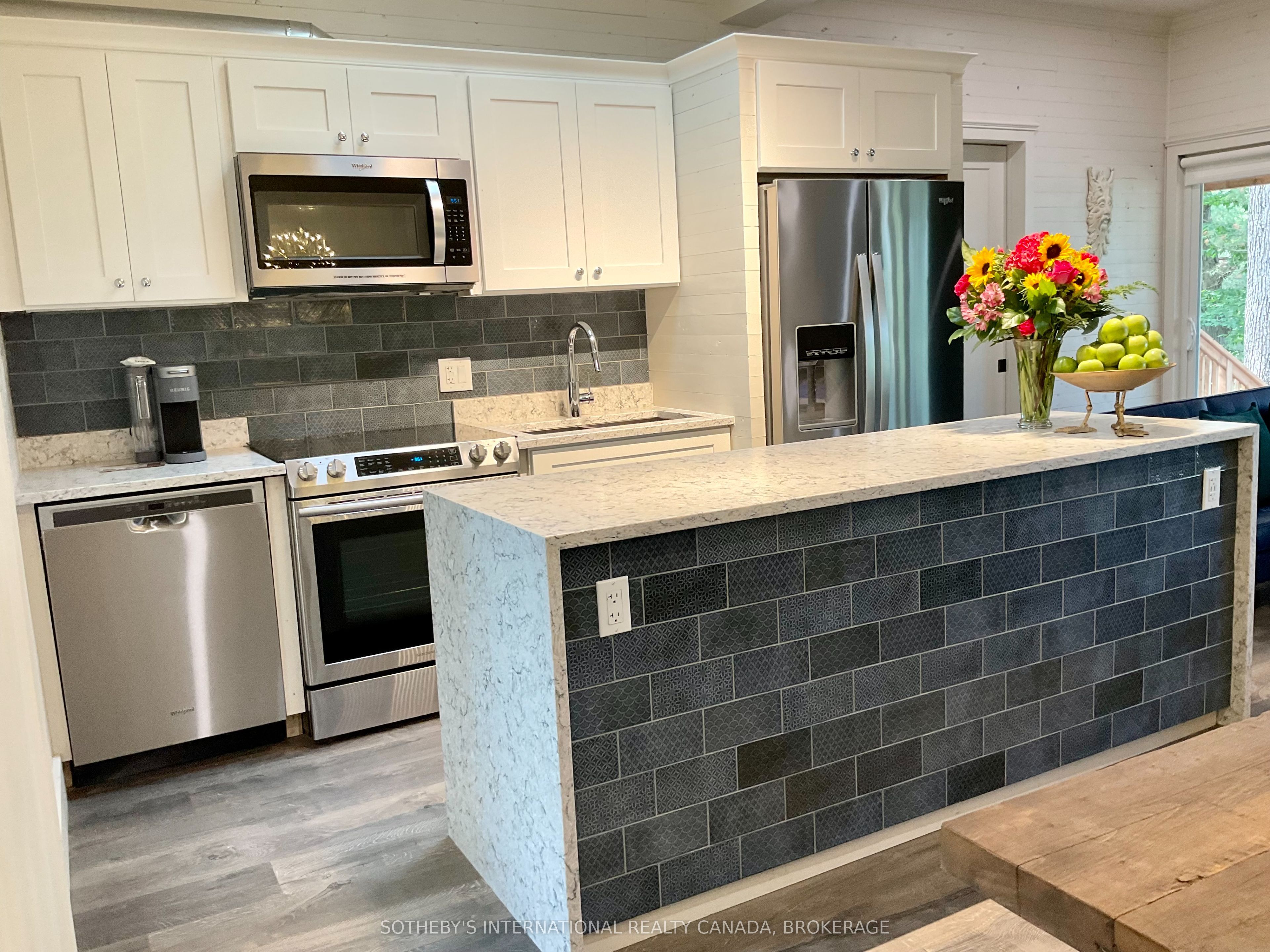 345 Thousand Islands Parkway Property Photo 6