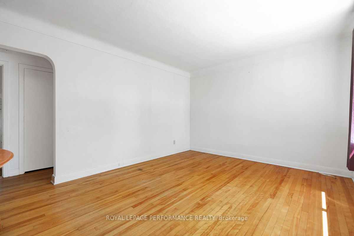 535 Dunbrack Street Property Photo 6