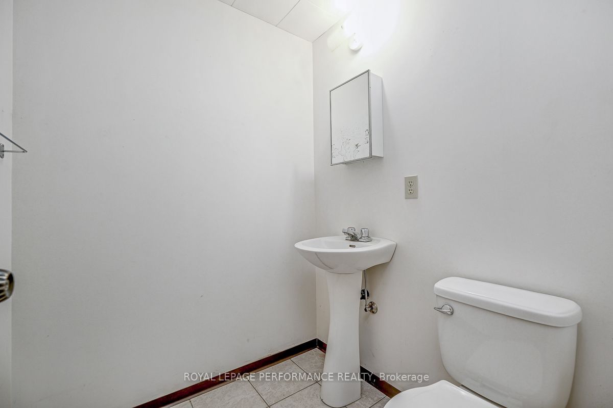 535 Dunbrack Street Property Photo 33