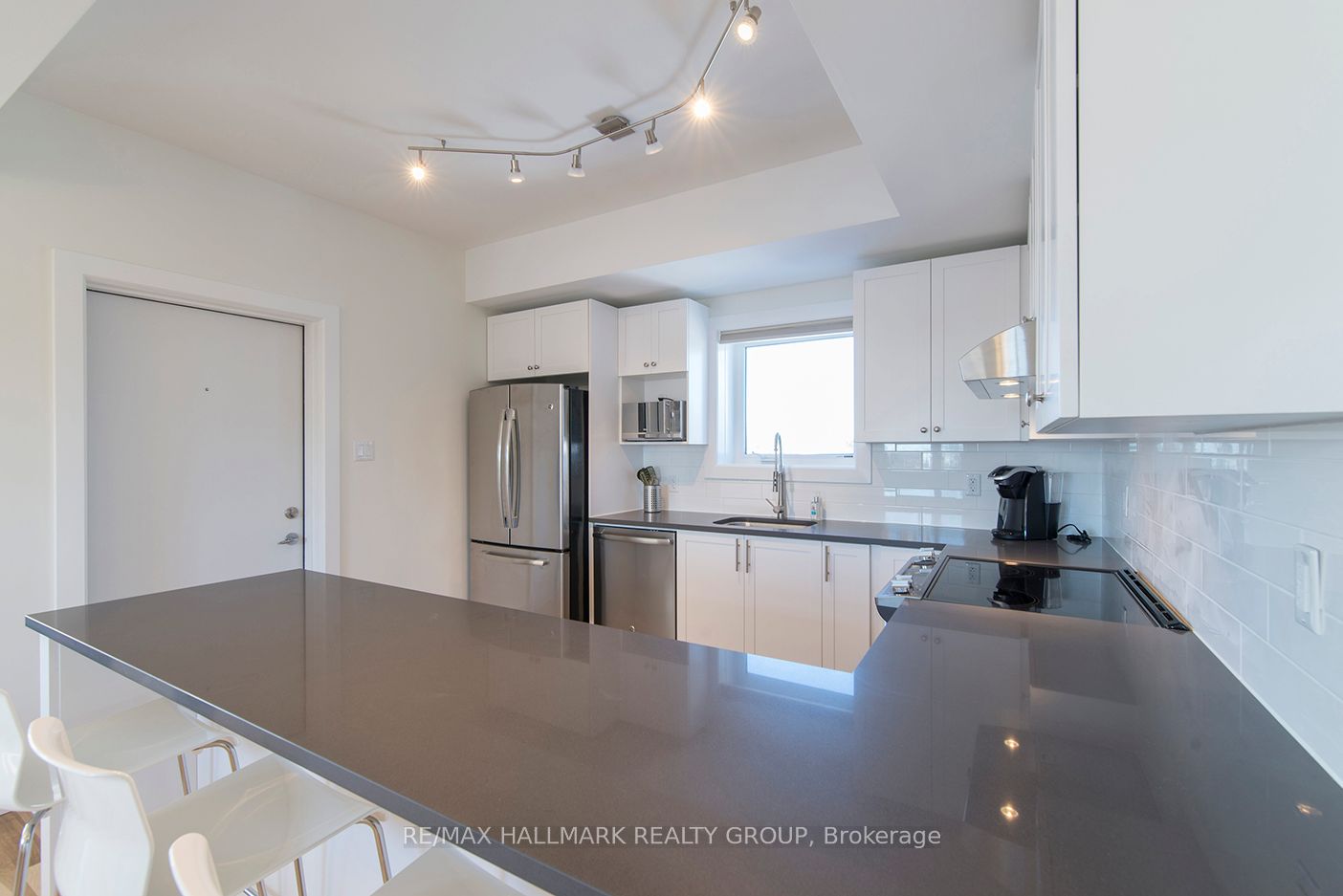 550 Guy Street Property Photo 4