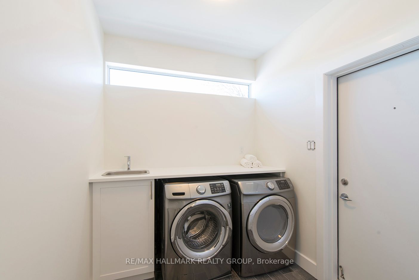 550 Guy Street Property Photo 14
